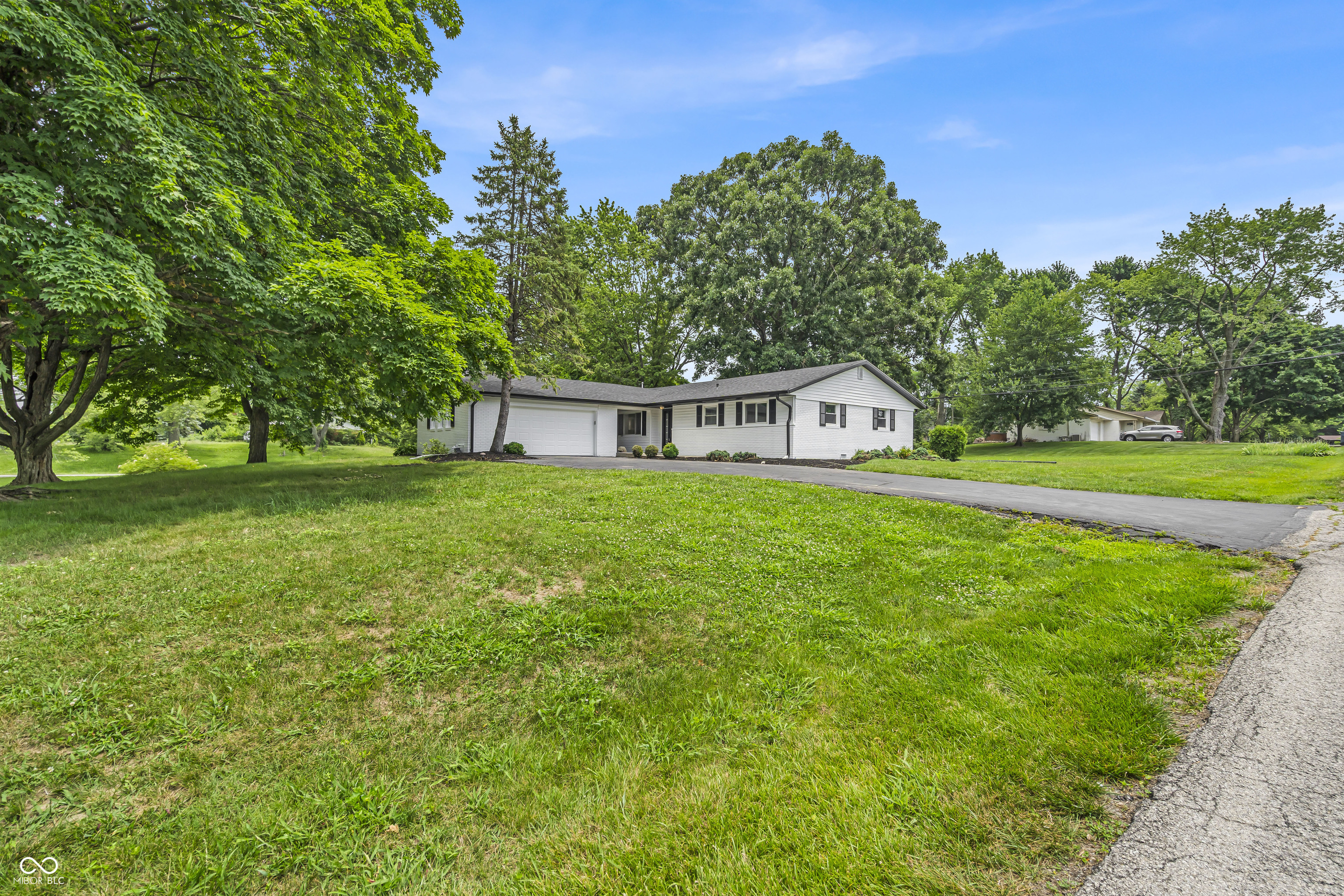 8105 Allisonville Road