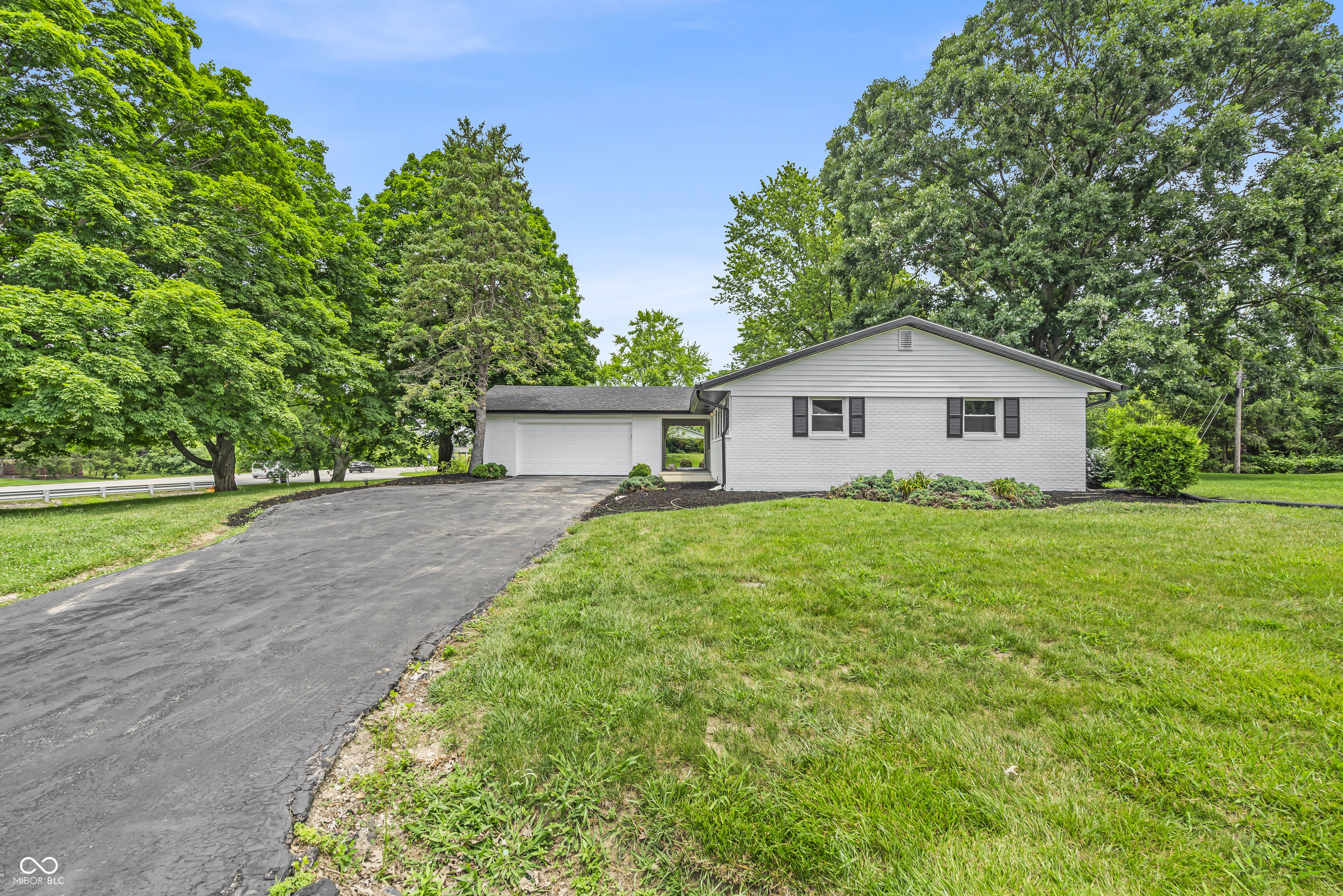 8105 Allisonville Road