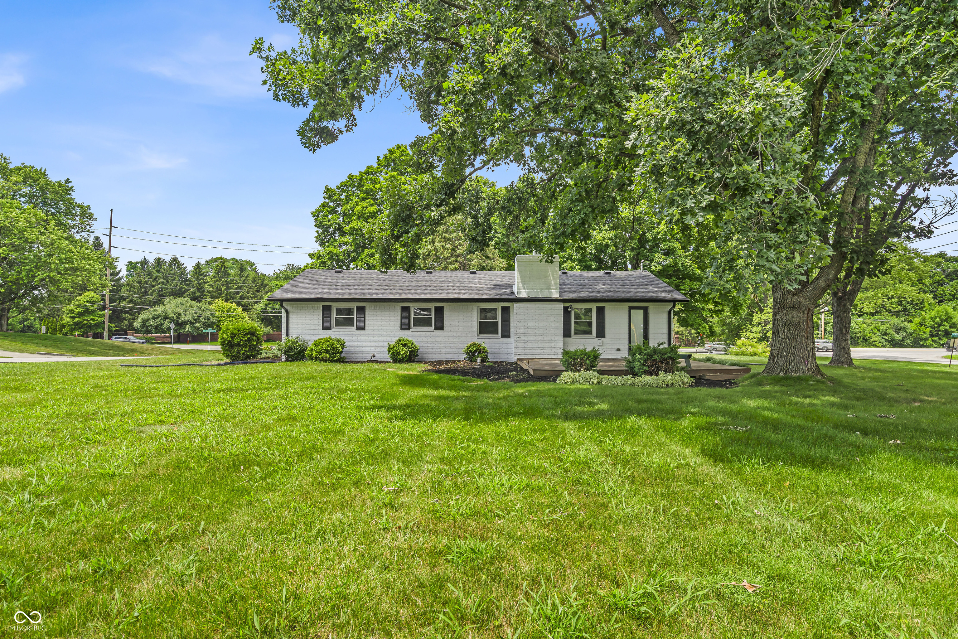 8105 Allisonville Road