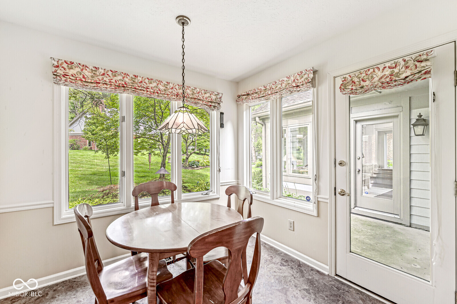 9457 Tamarack Drive