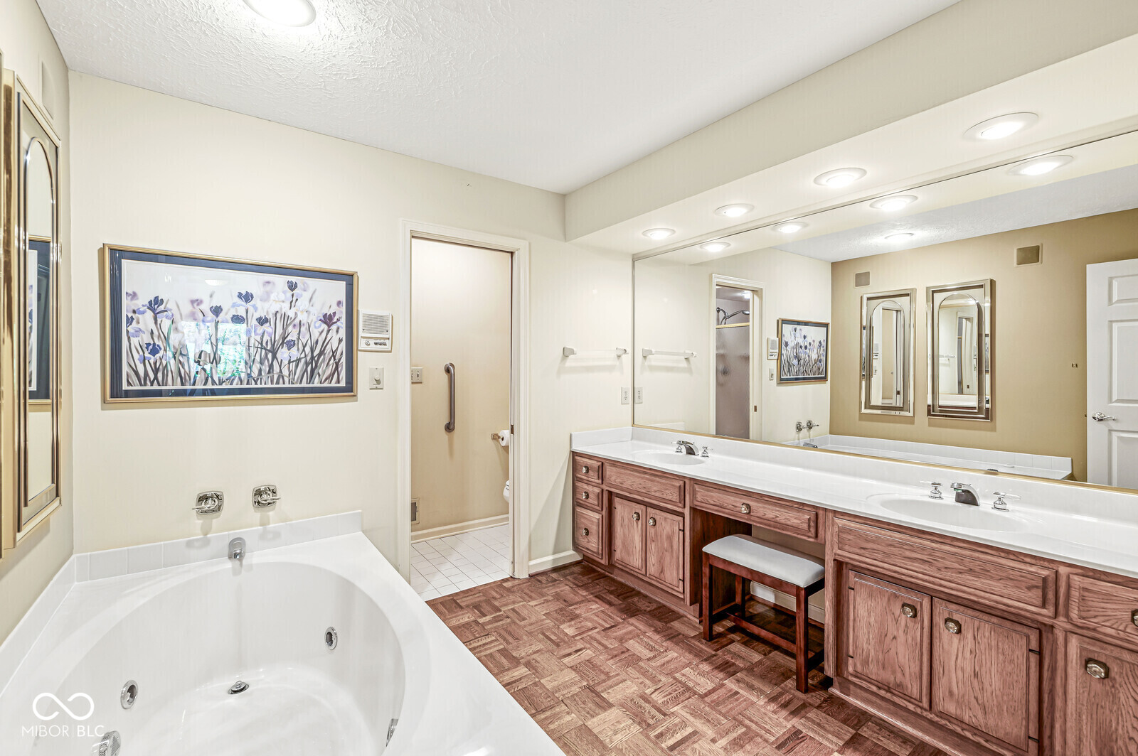 9457 Tamarack Drive