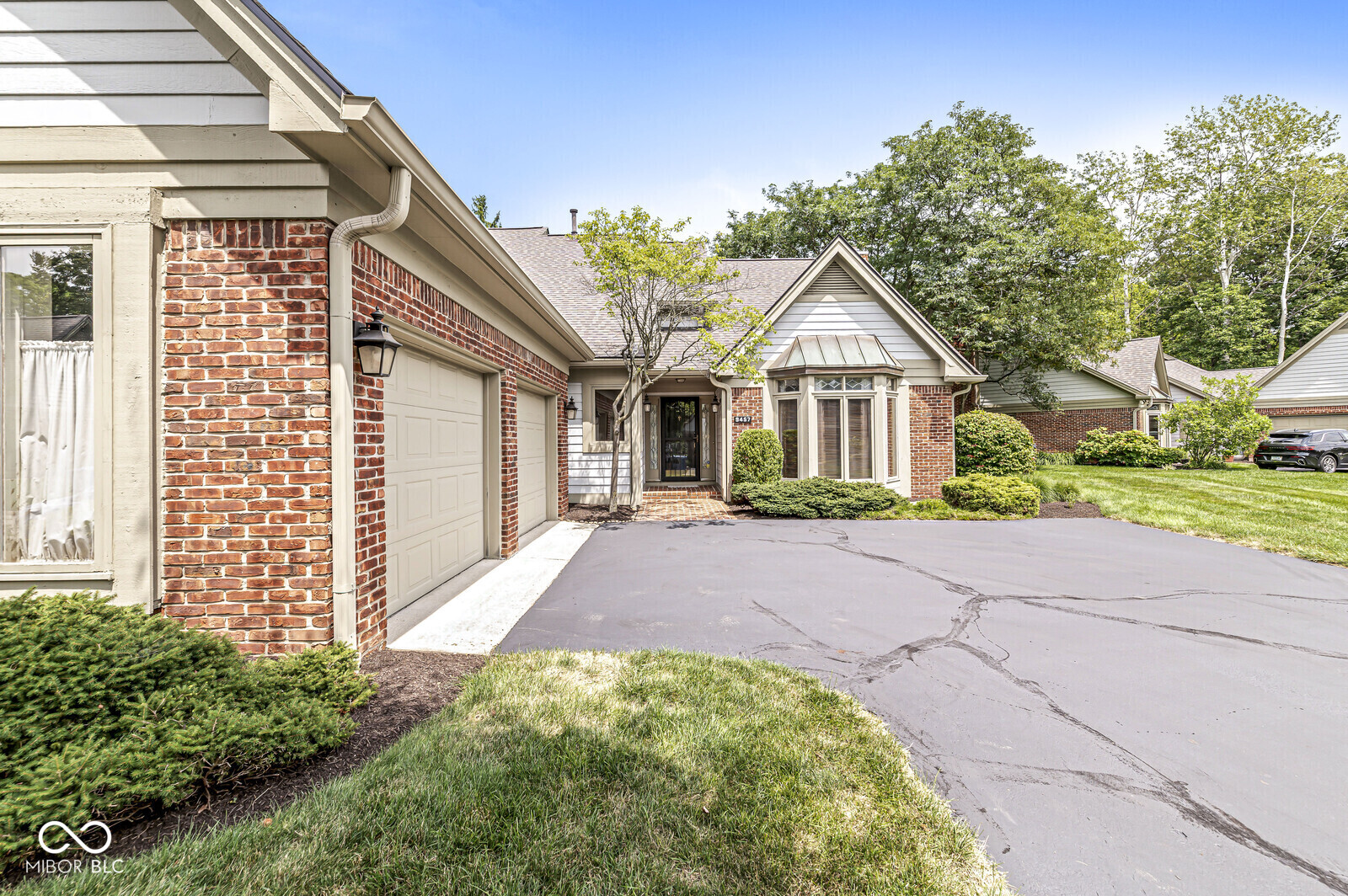 9457 Tamarack Drive