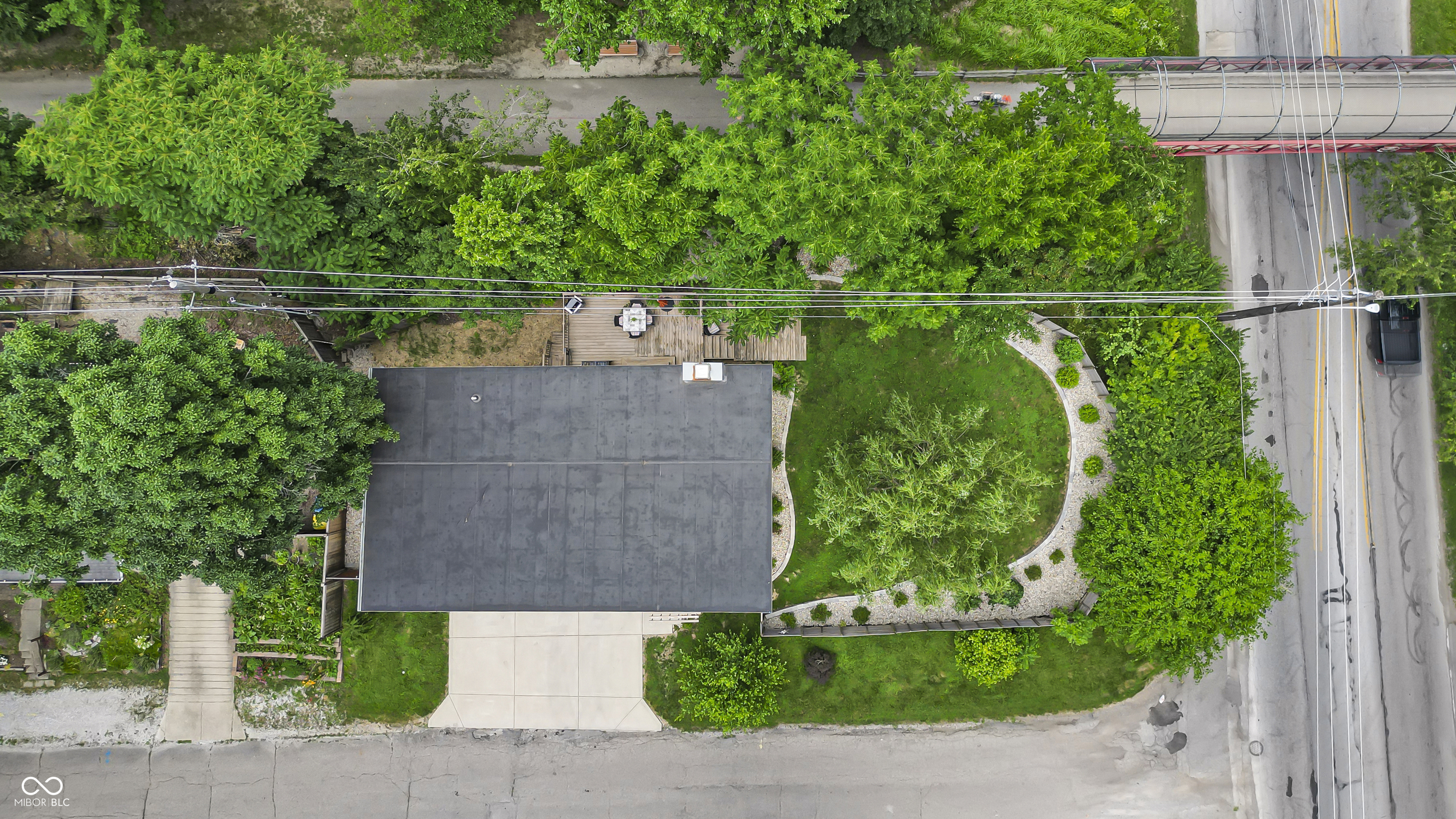 5903 Birchwood Avenue