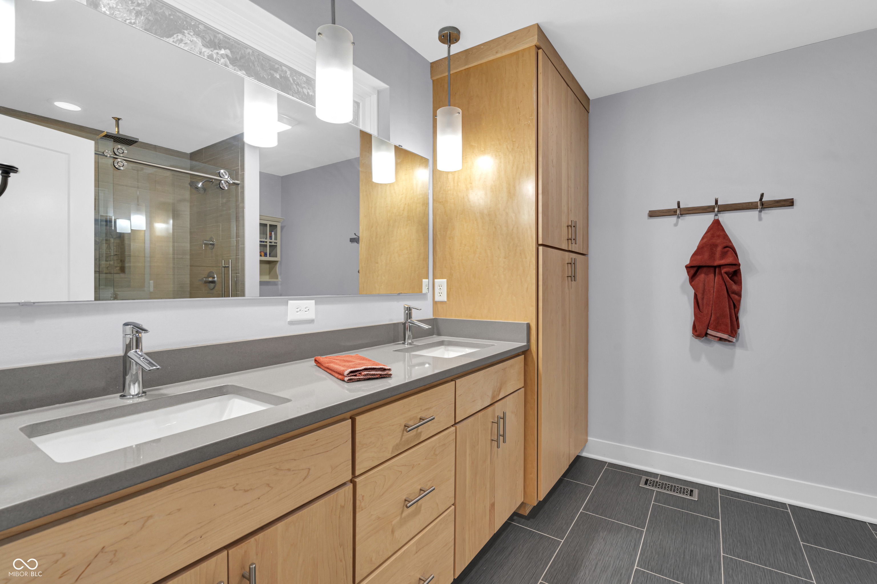 5903 Birchwood Avenue