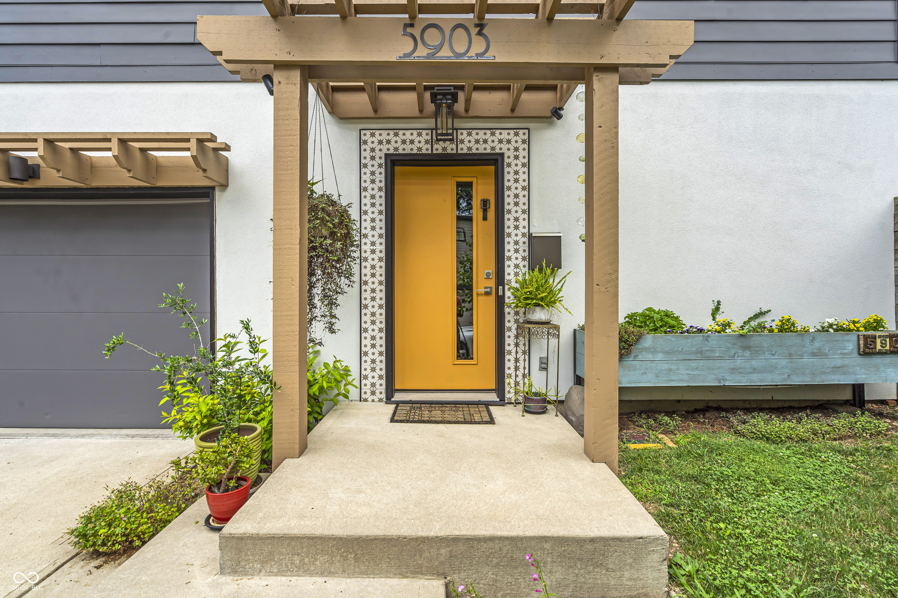 5903 Birchwood Avenue