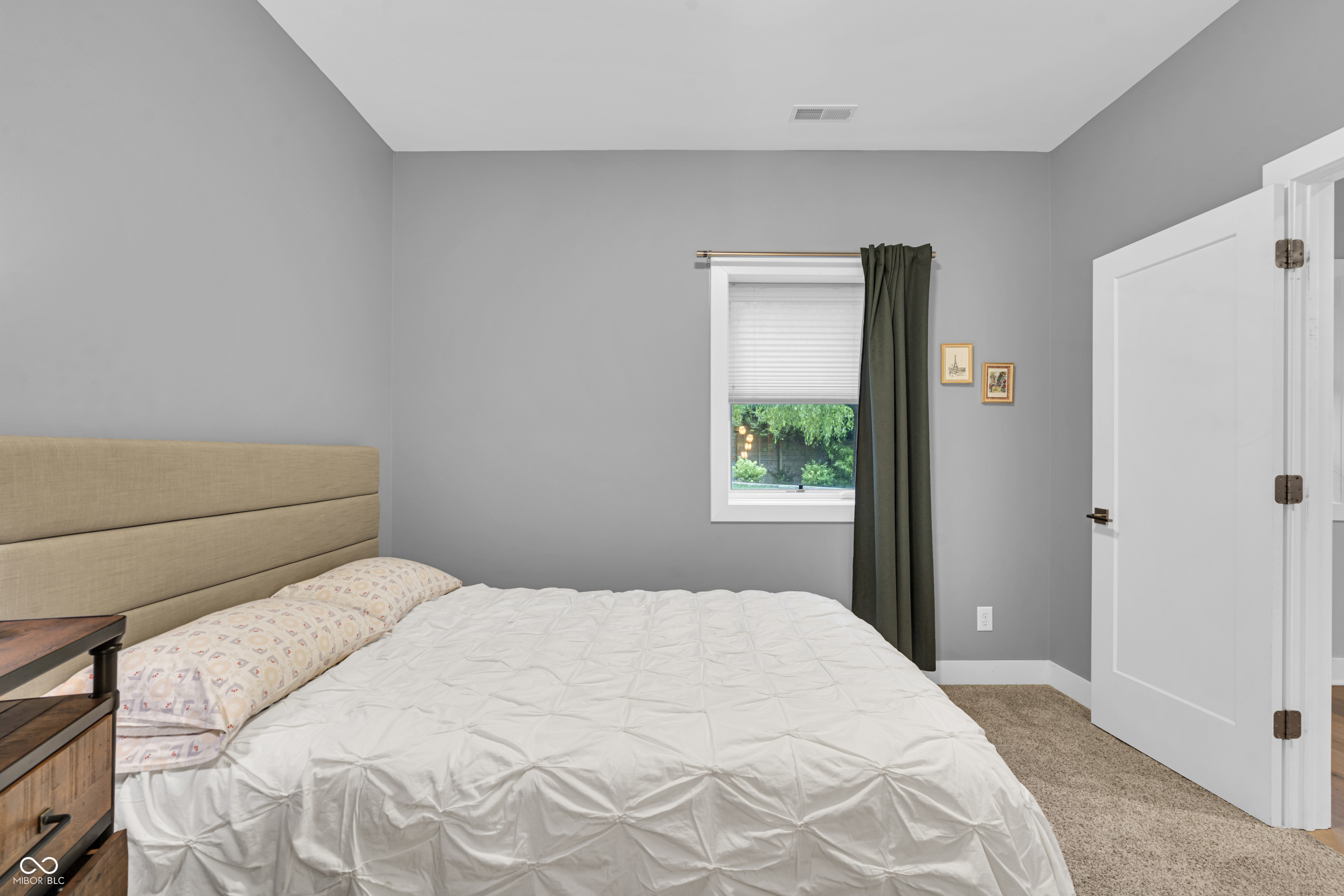 5903 Birchwood Avenue