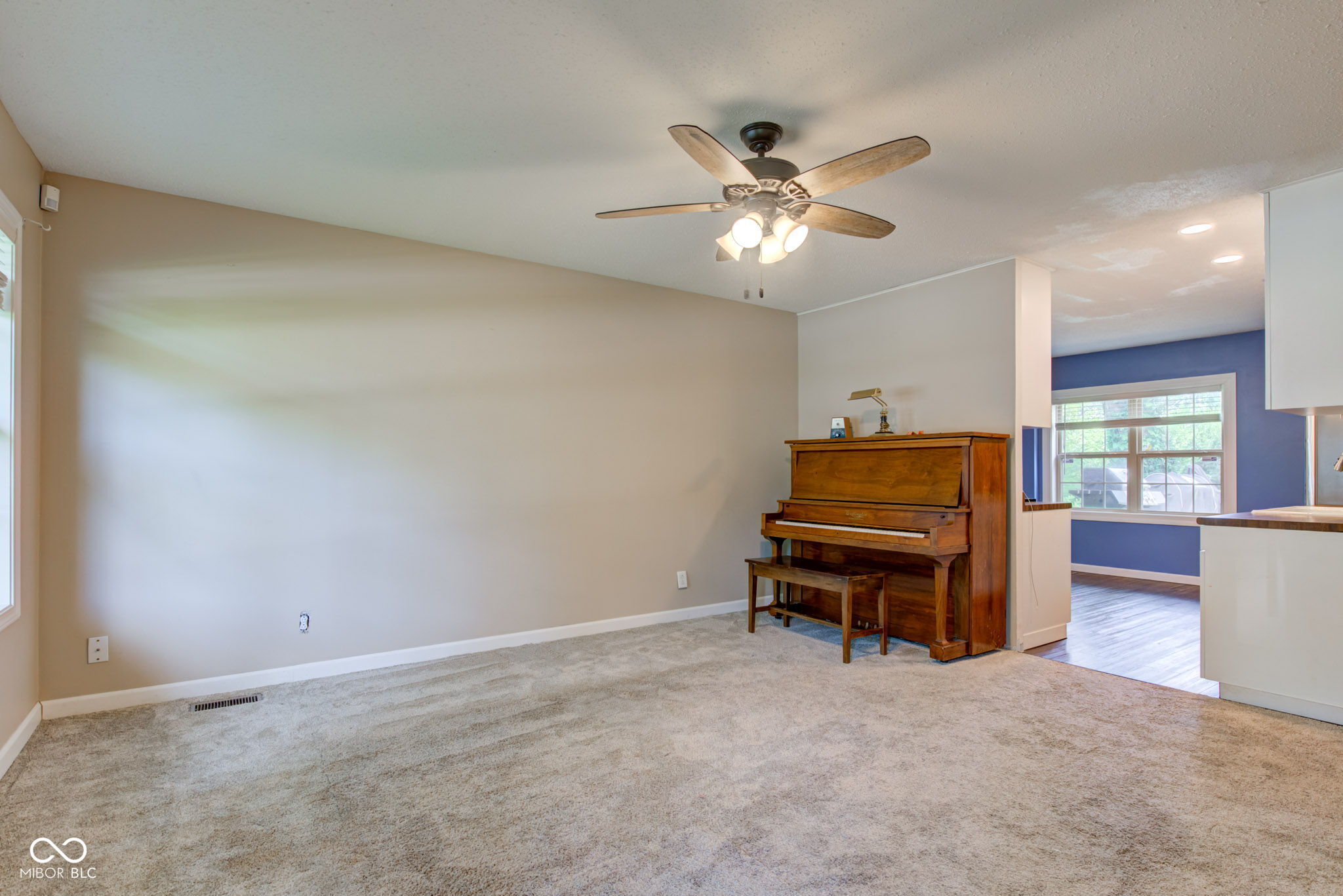 8540 E 37th Place