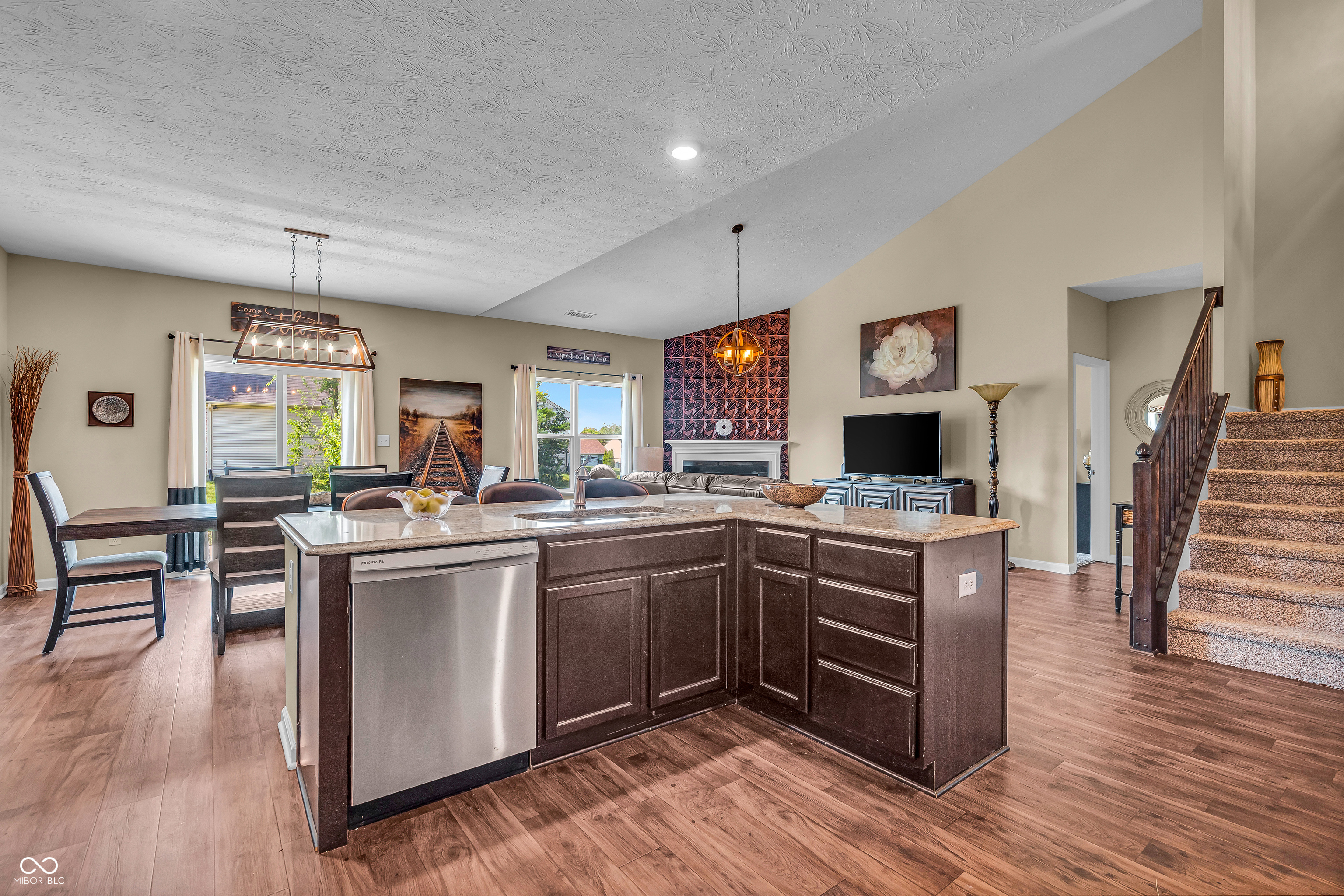 10917 Hunter Lake Lane