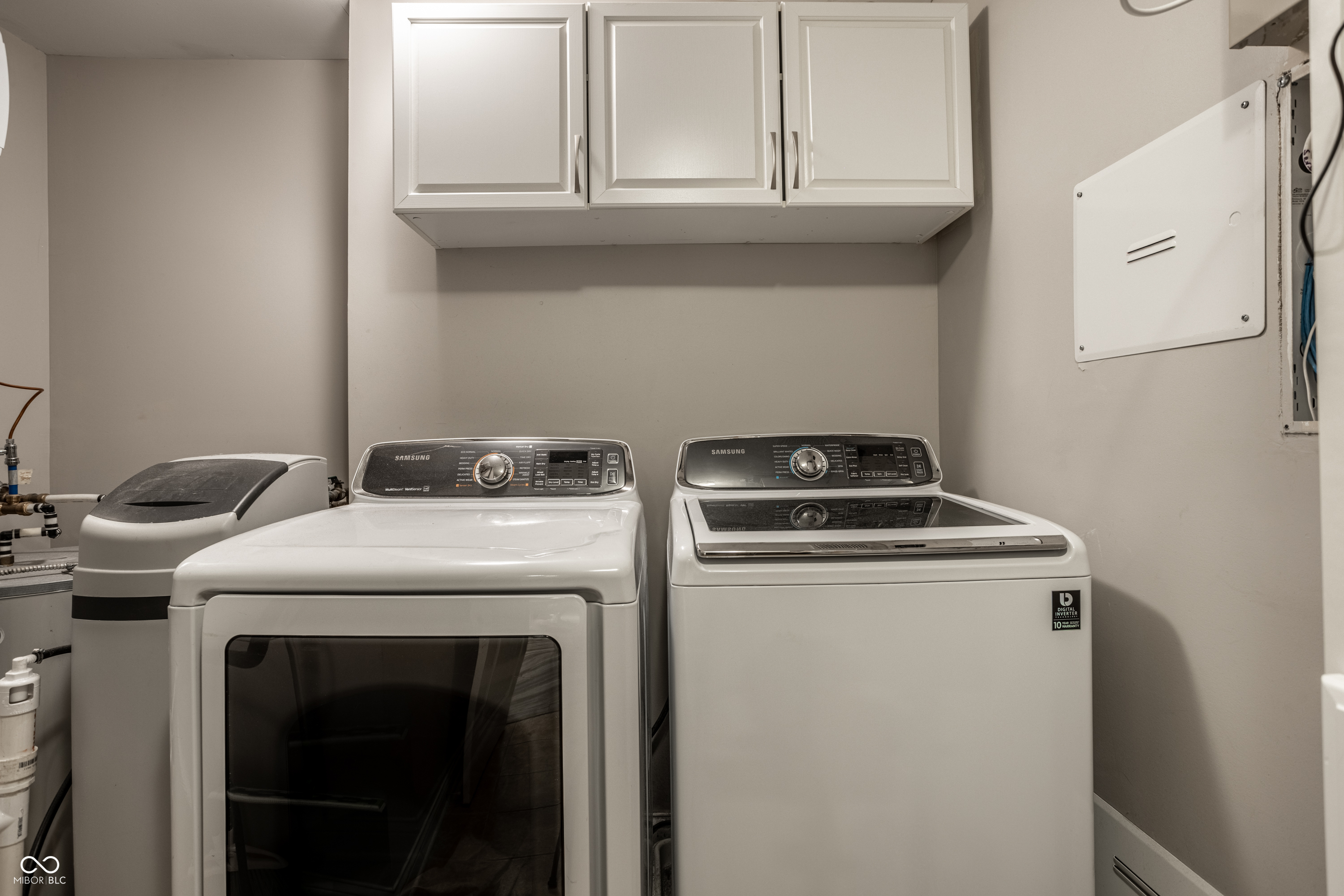 350 N Meridian Street Unit: UNIT 606/607