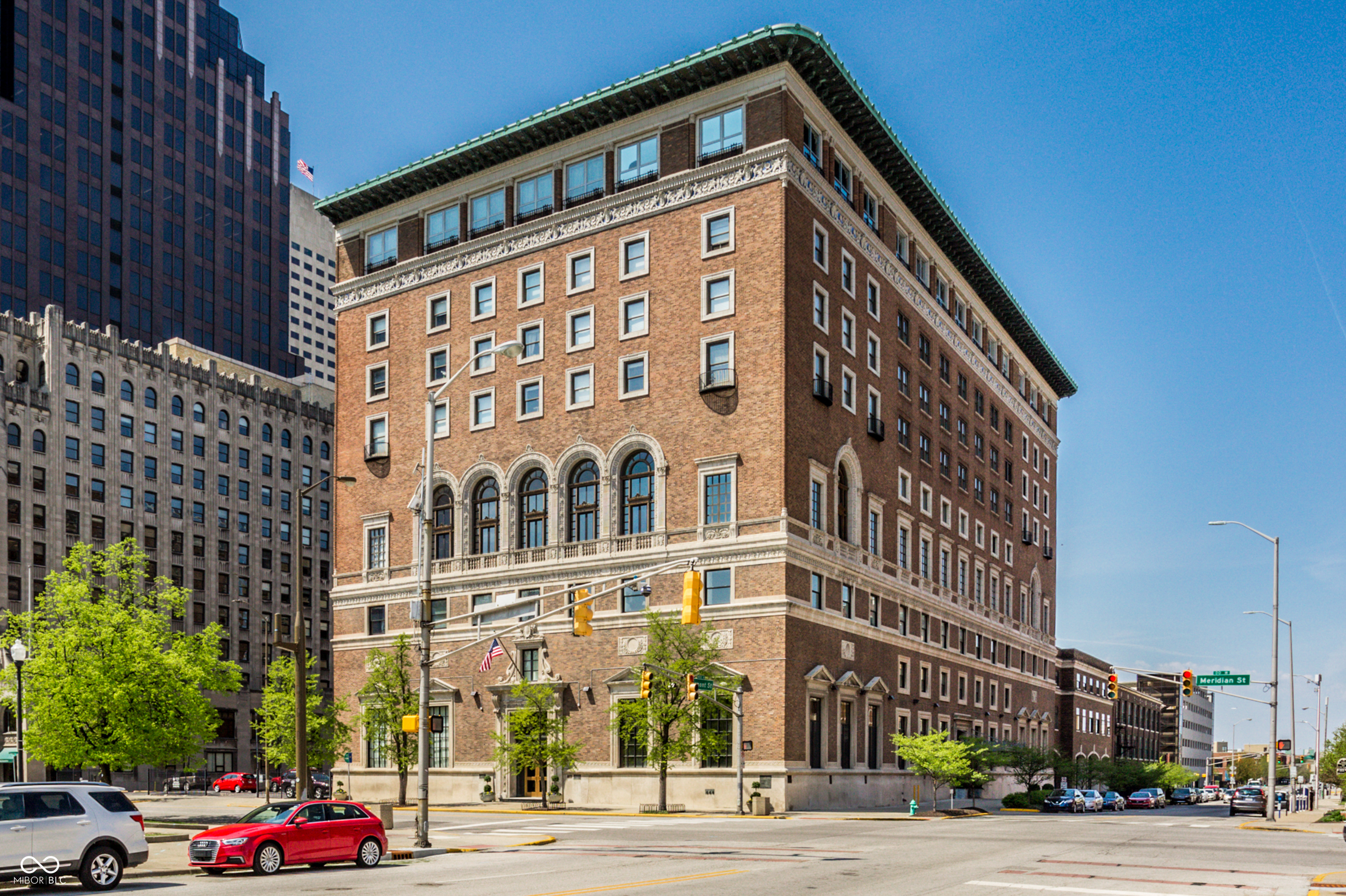350 N Meridian Street Unit: UNIT 606/607