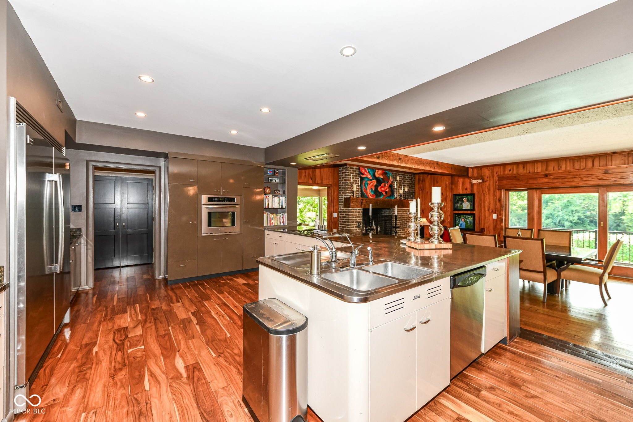 5250 E 56th Street
