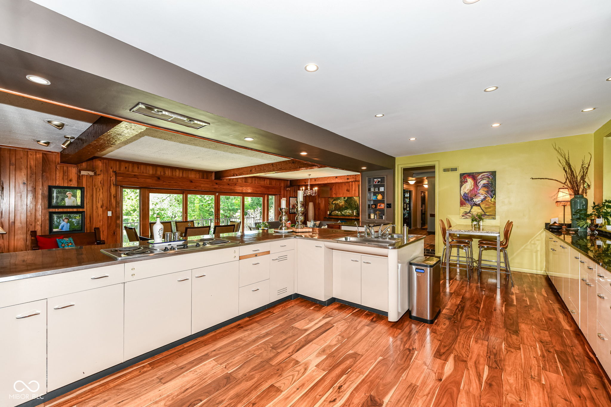 5250 E 56th Street