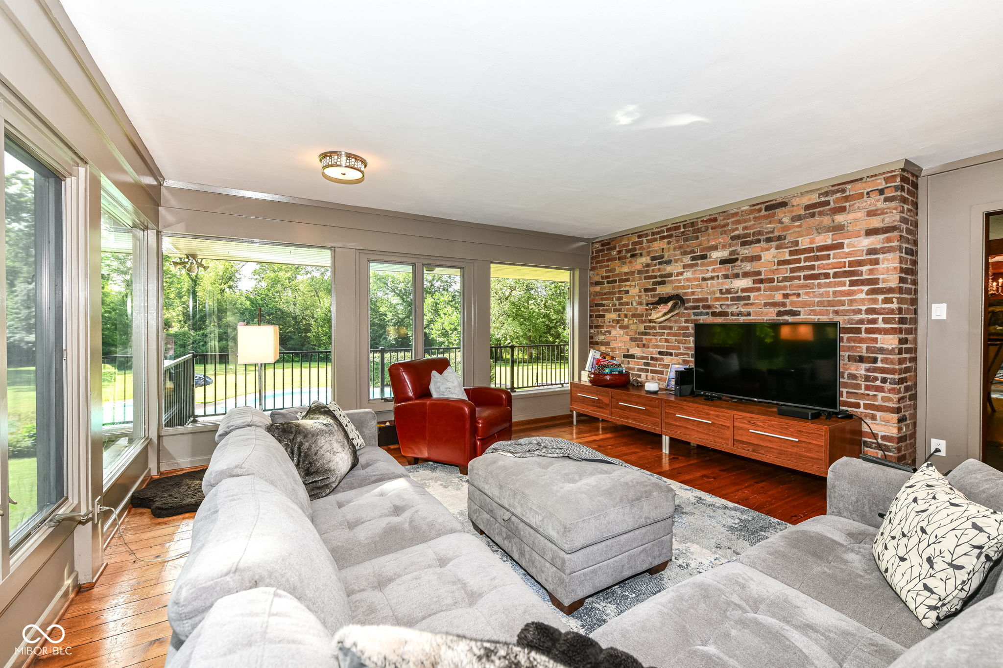 5250 E 56th Street