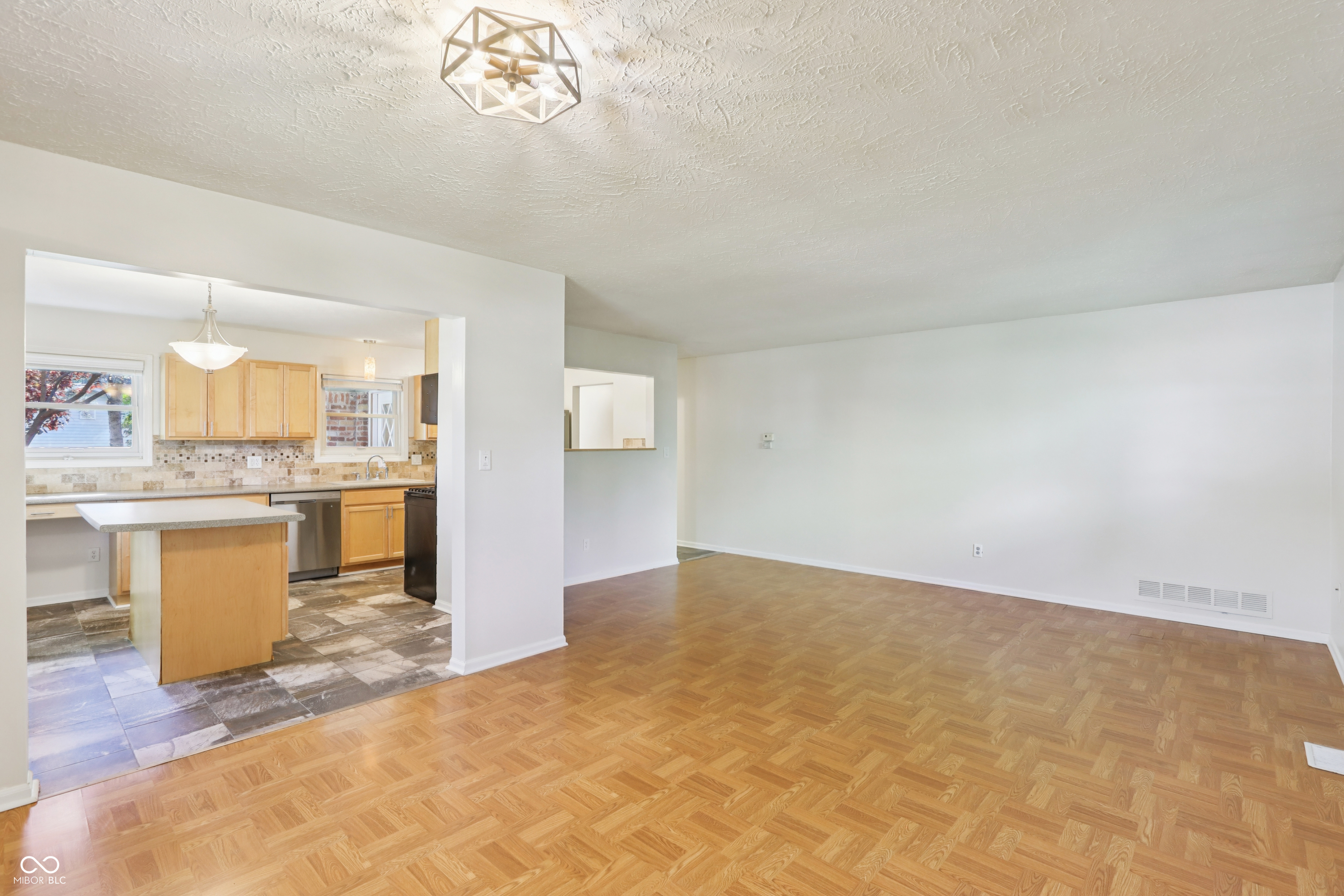 513 Concord Lane