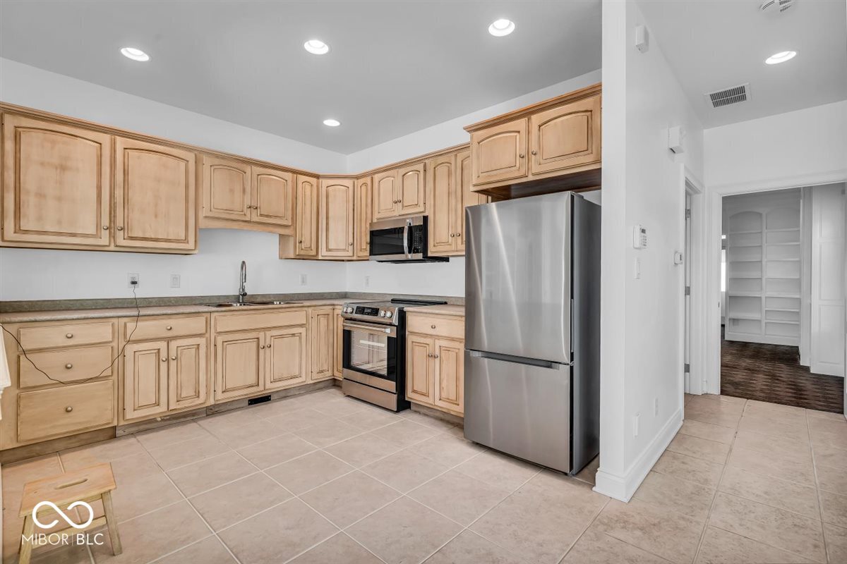 6522 Stockwell Drive