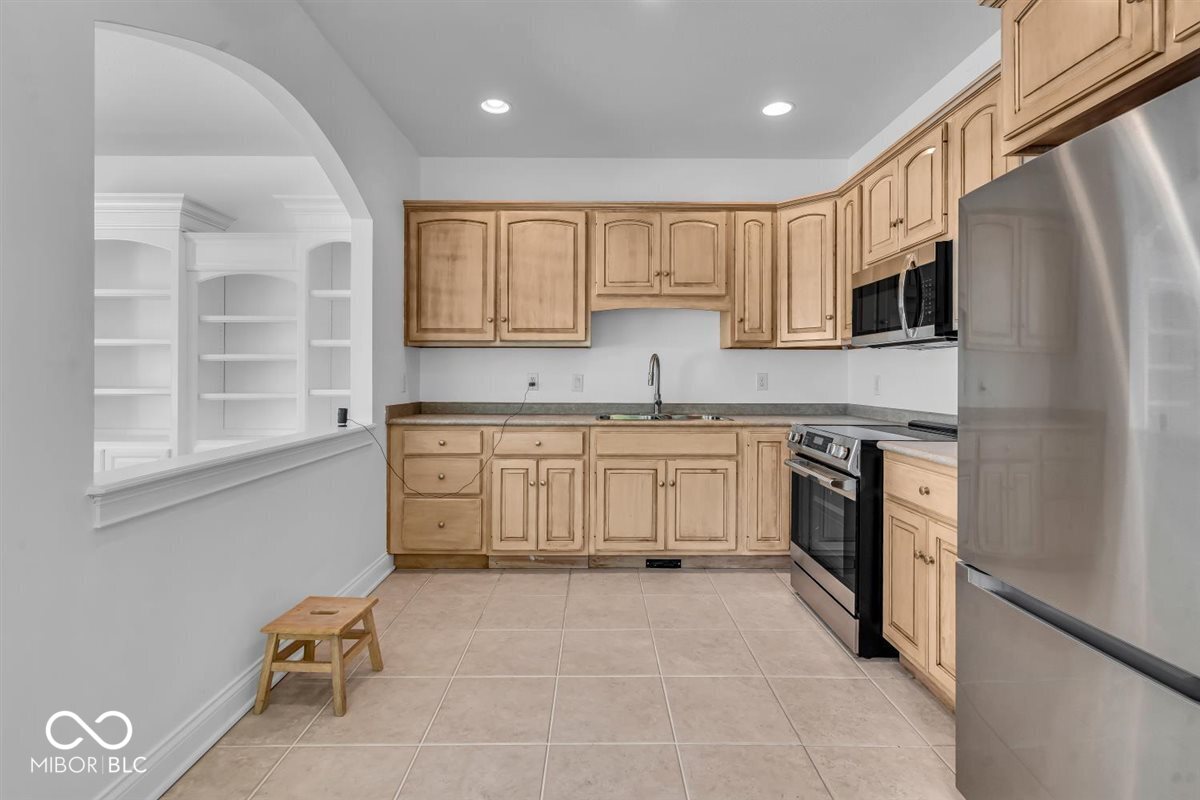 6522 Stockwell Drive