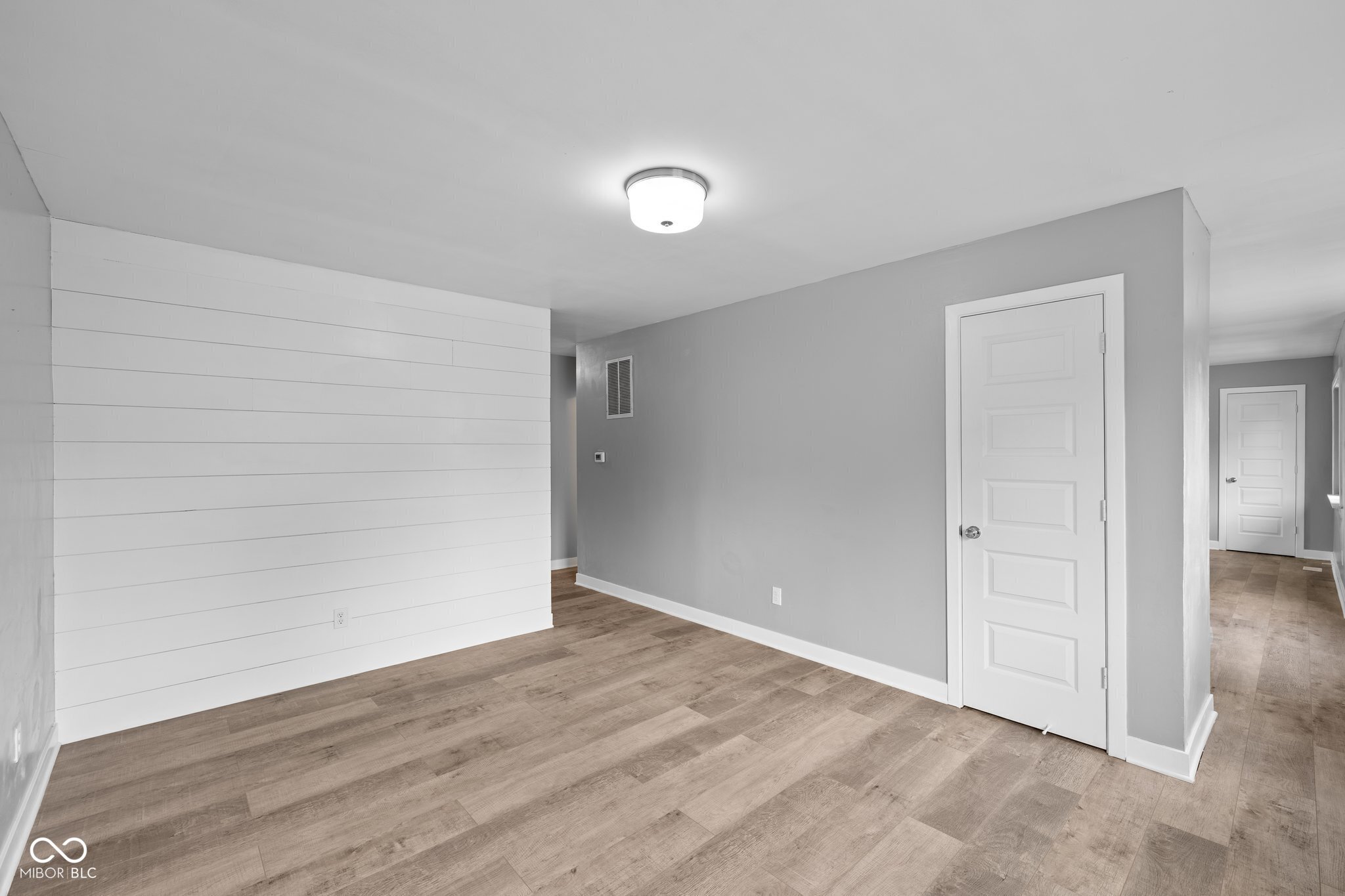 9319 Rochelle Drive