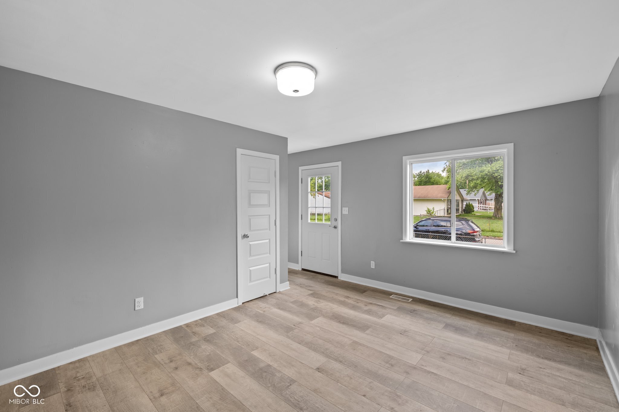 9319 Rochelle Drive