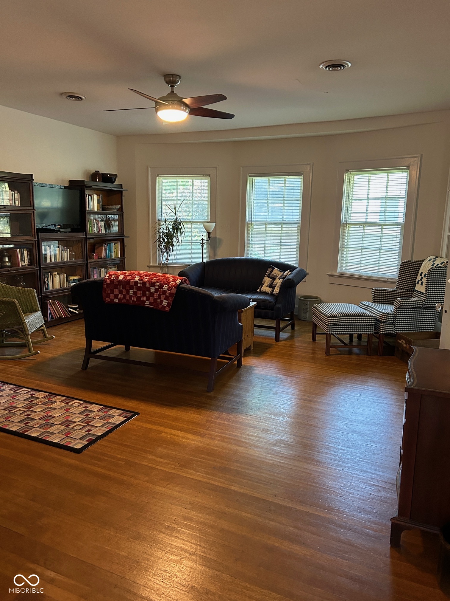 5245 Central Avenue Unit: 4