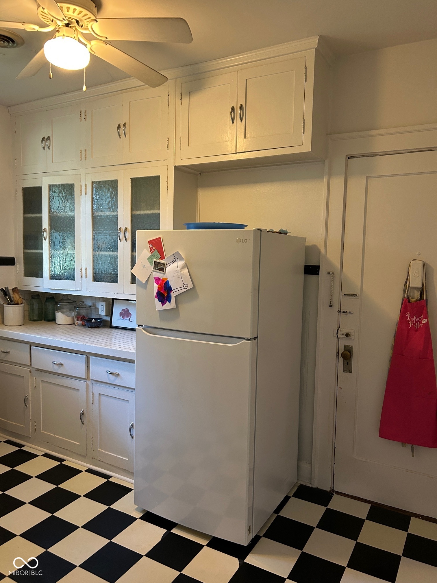 5245 Central Avenue Unit: 4