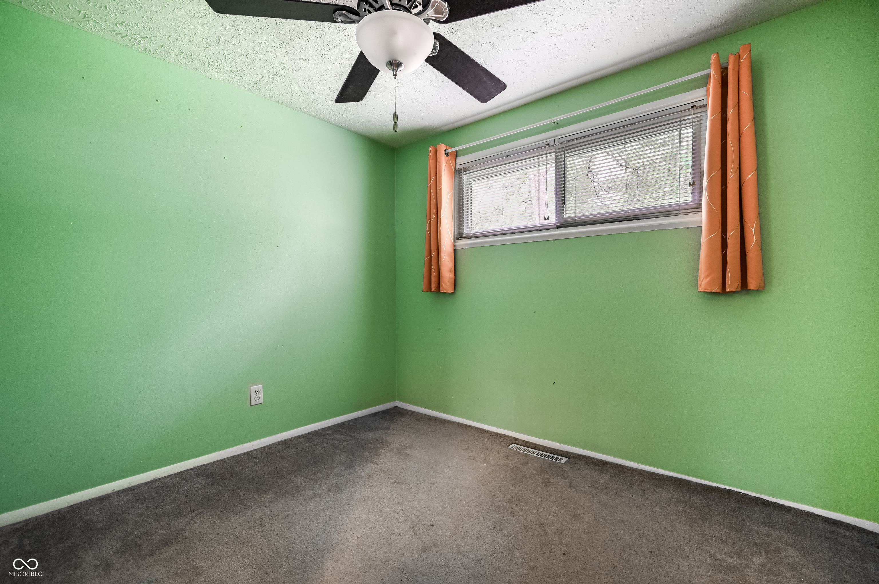 10155 Orchard Park Drive W