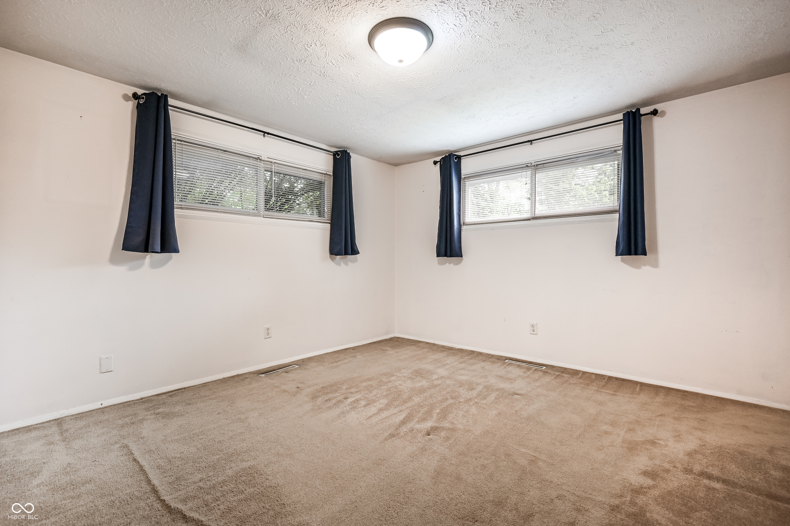 10155 Orchard Park Drive W