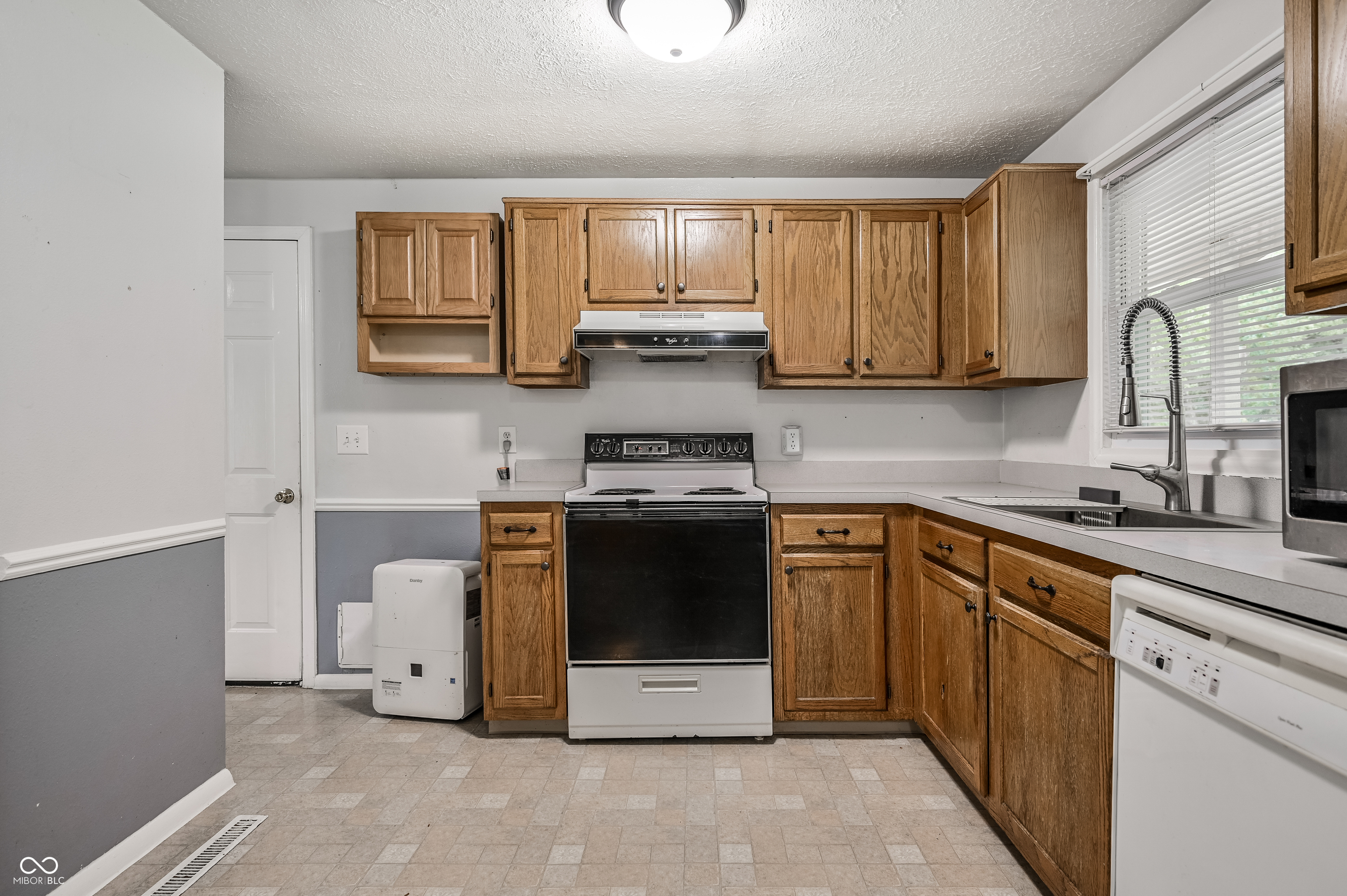10155 Orchard Park Drive W
