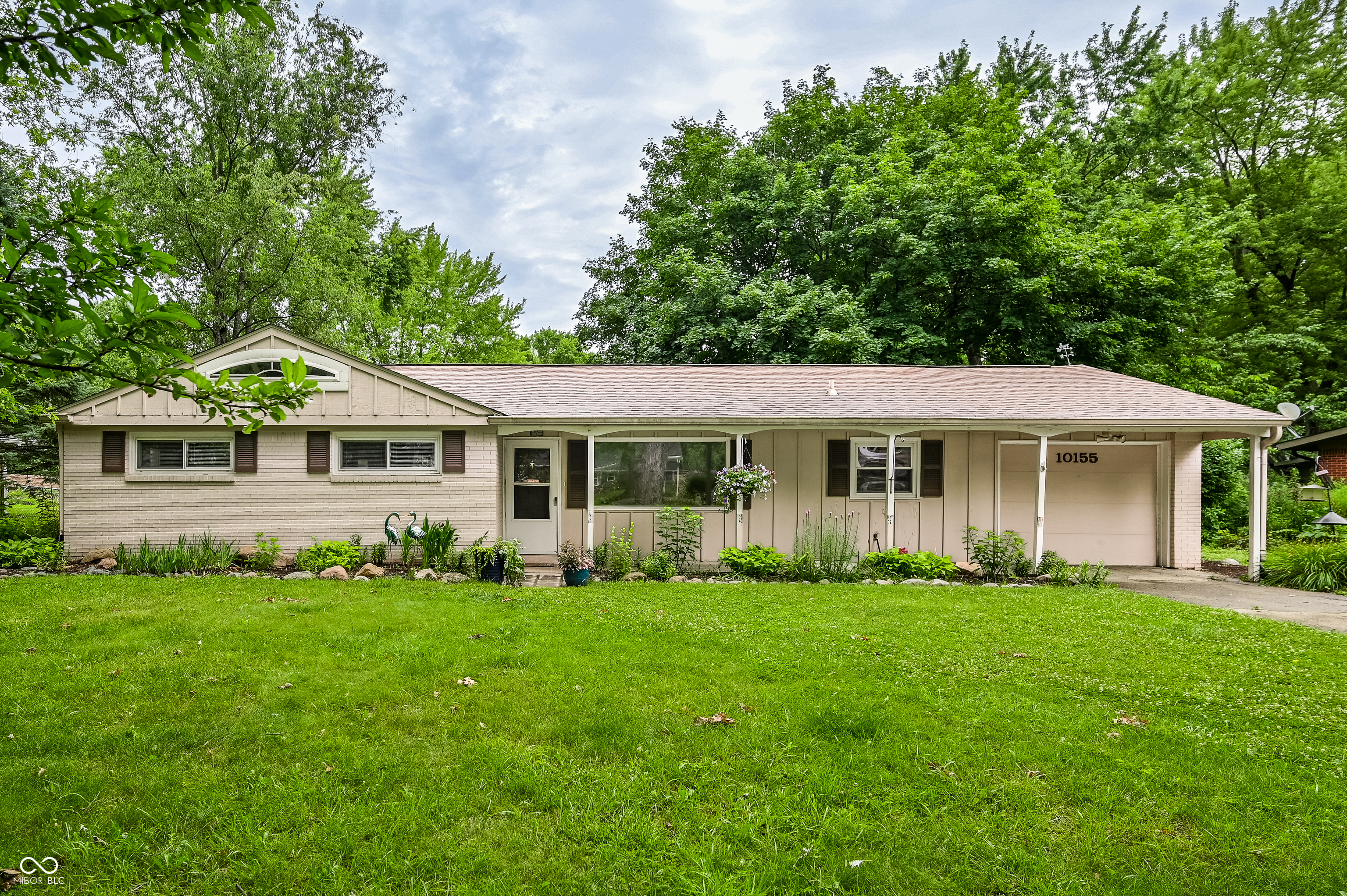 10155 Orchard Park Drive W