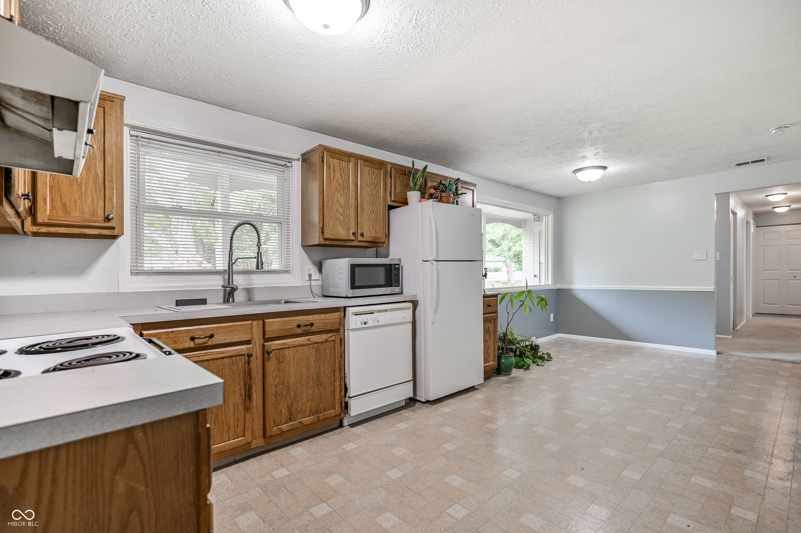 10155 Orchard Park Drive W