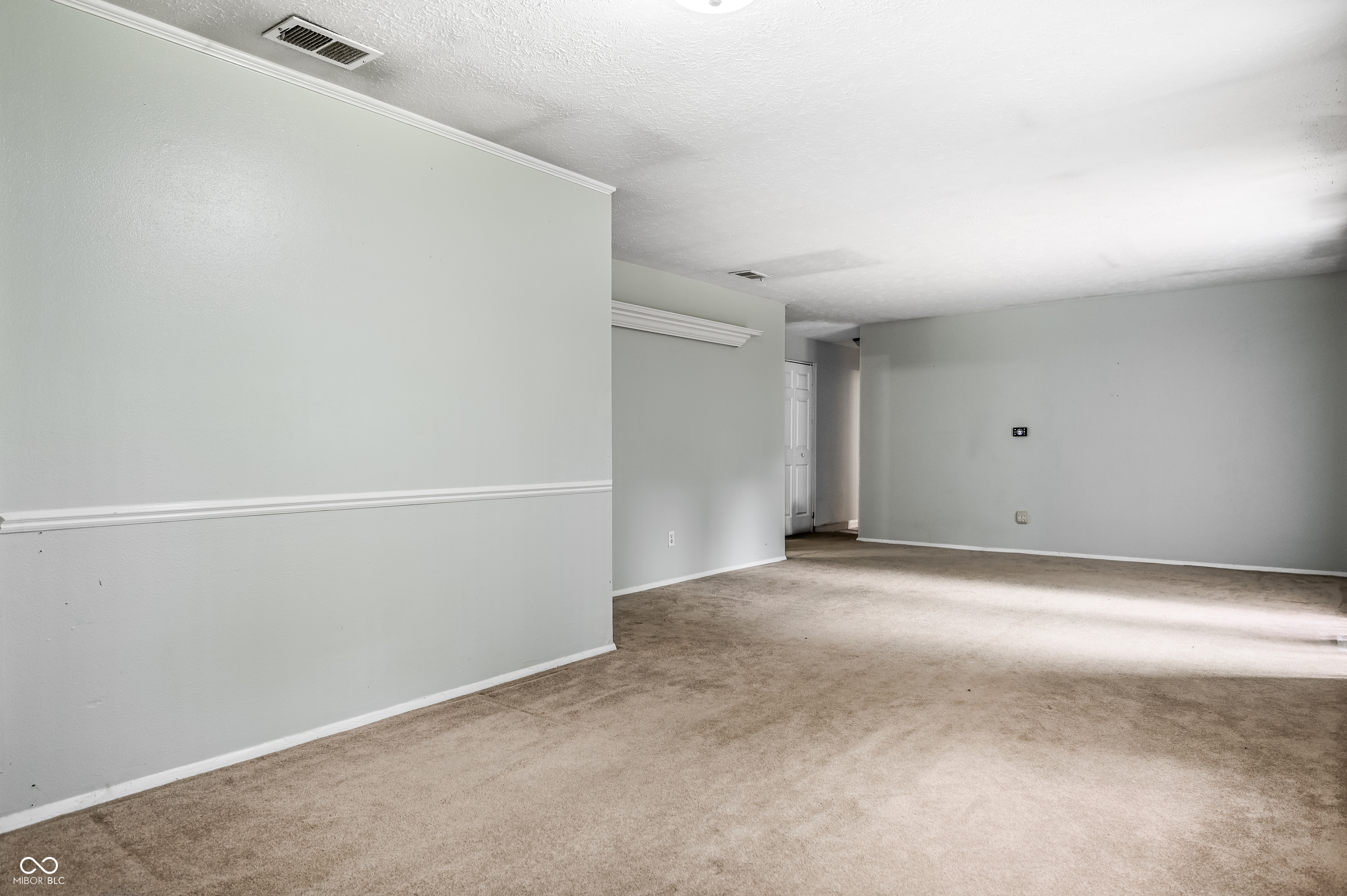 10155 Orchard Park Drive W