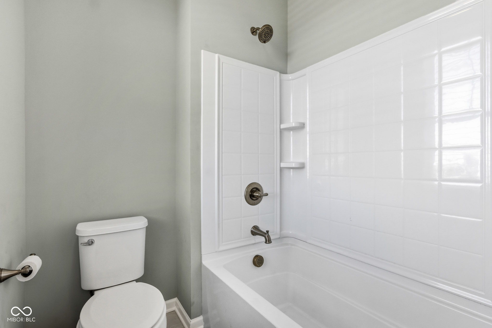 15304 Fairlands Drive