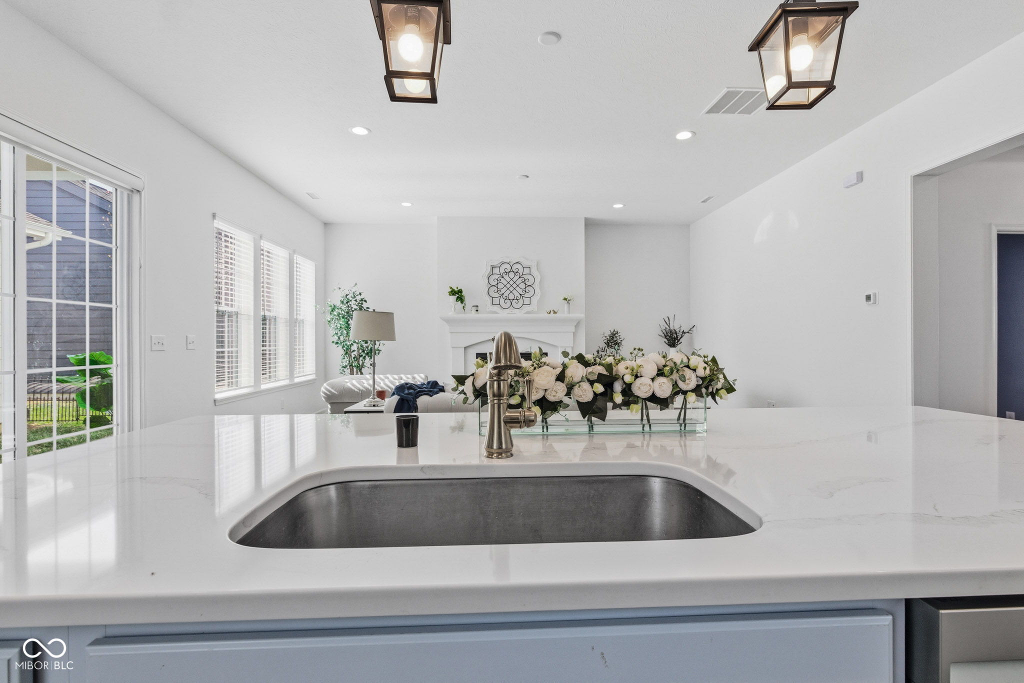 15304 Fairlands Drive