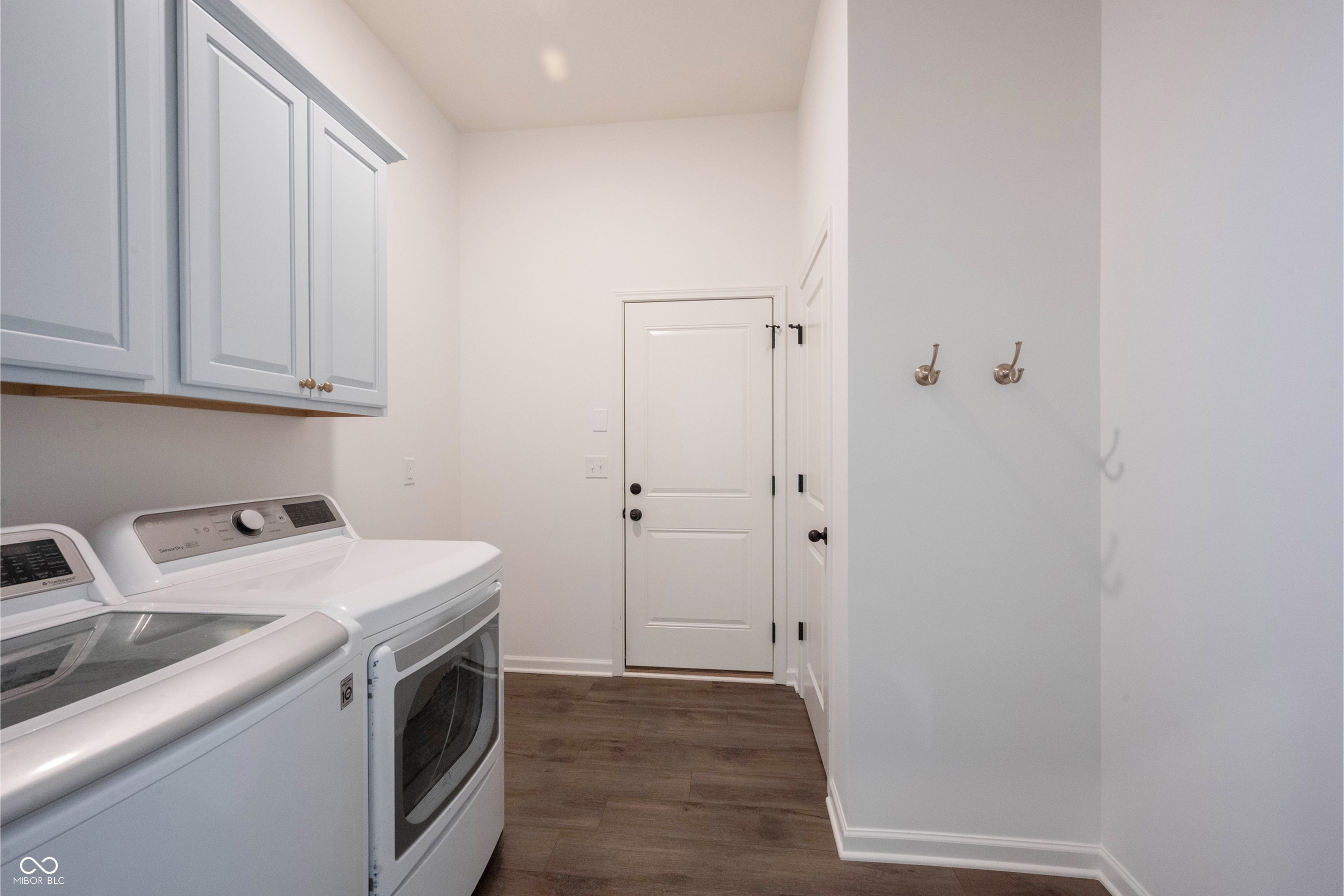 15304 Fairlands Drive