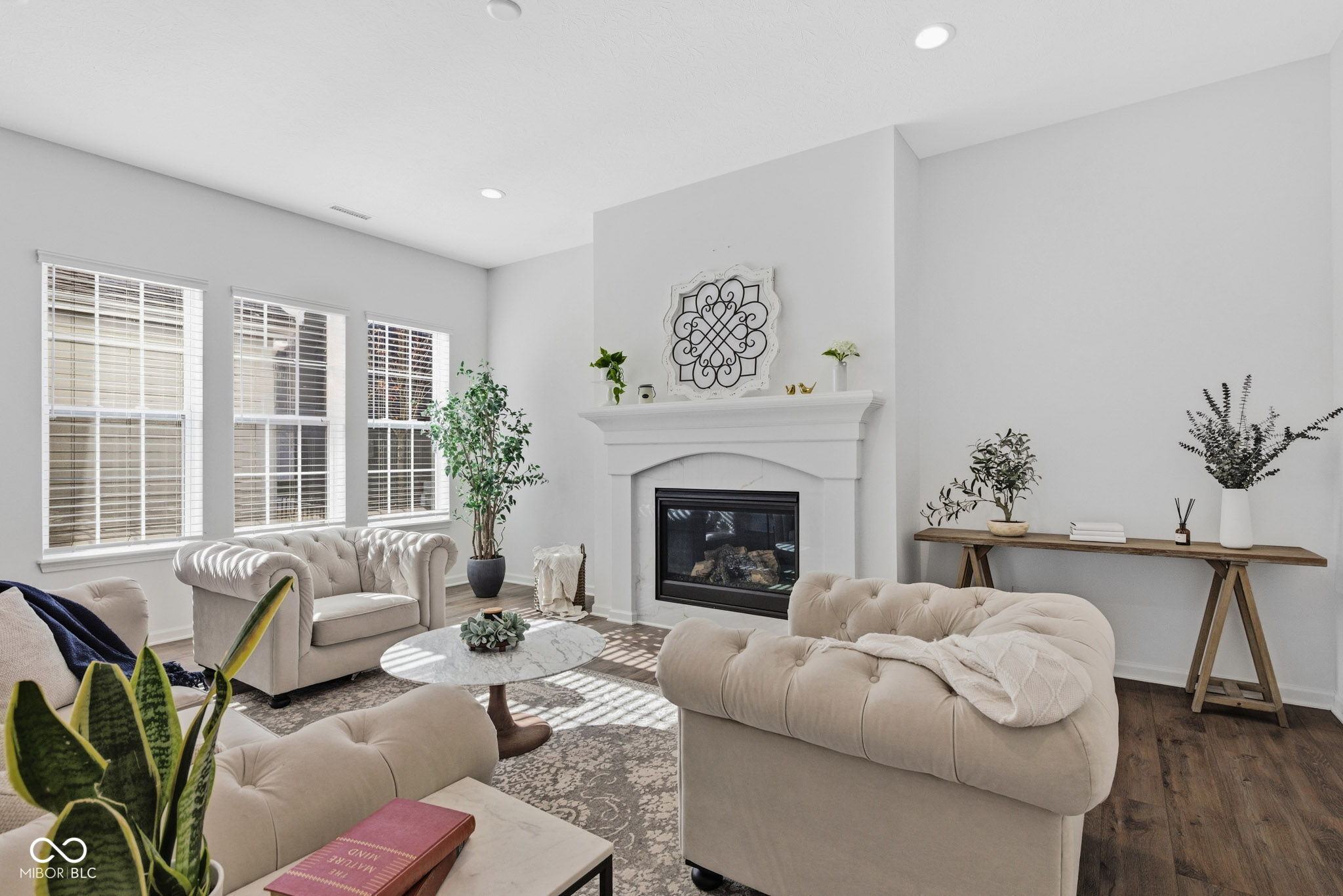 15304 Fairlands Drive