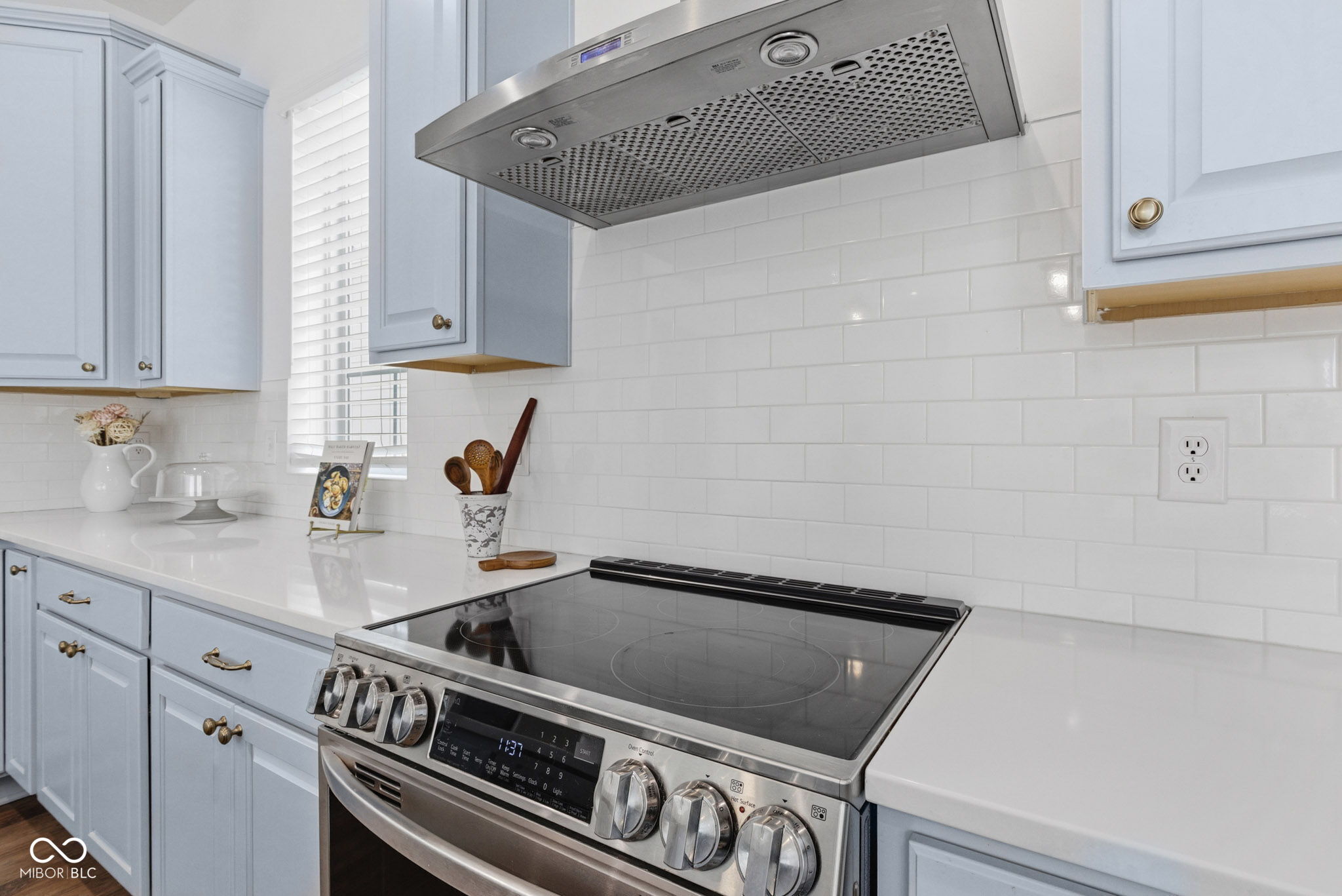 15304 Fairlands Drive