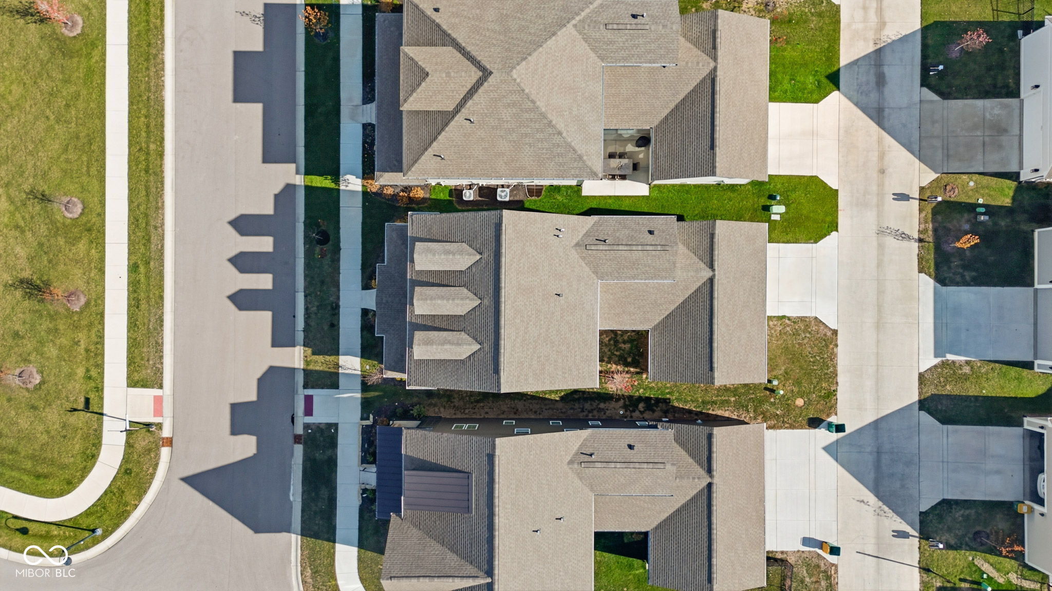 15304 Fairlands Drive