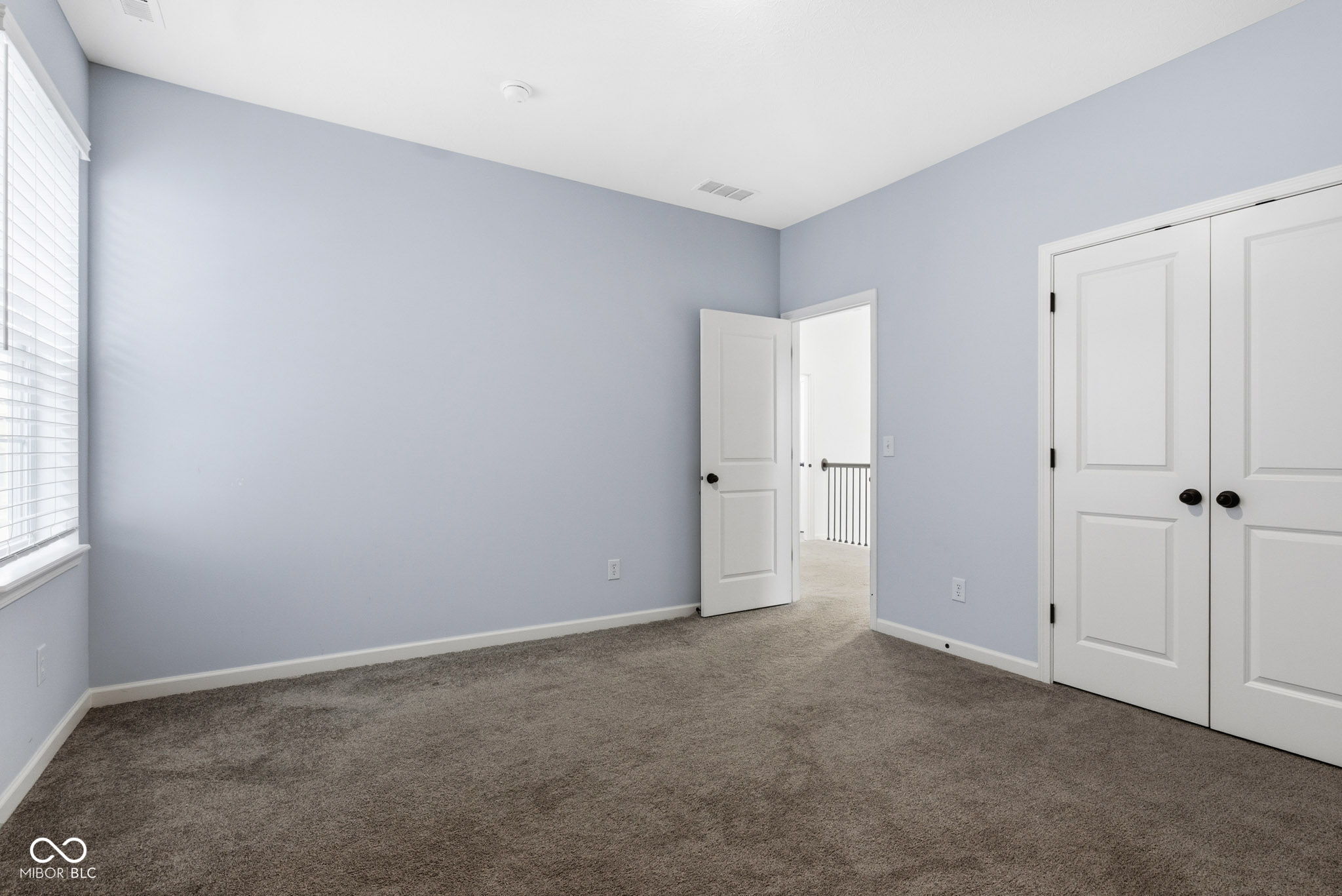 15304 Fairlands Drive