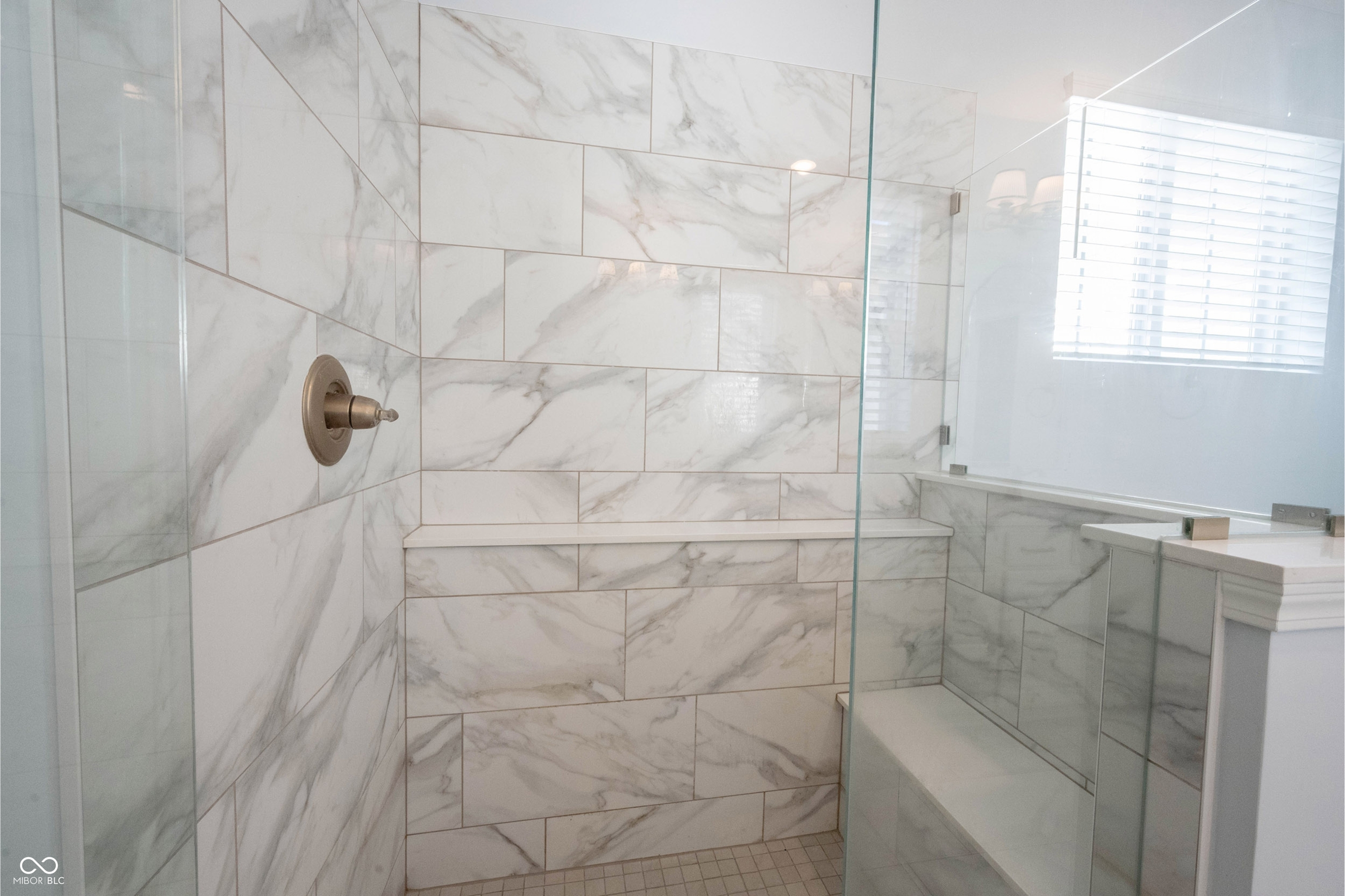 15304 Fairlands Drive