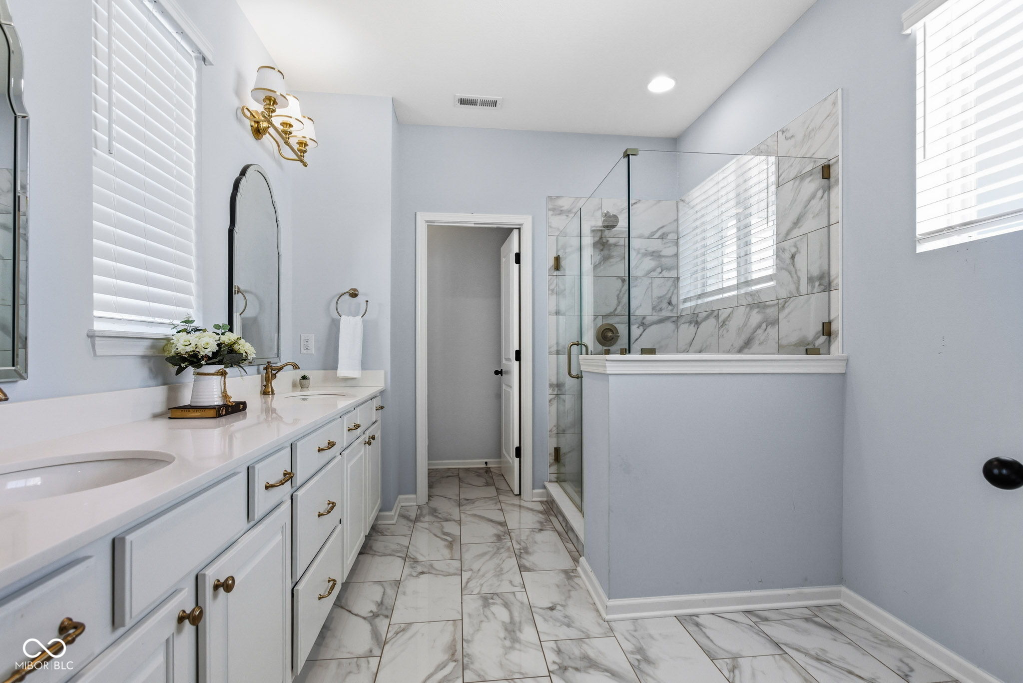 15304 Fairlands Drive