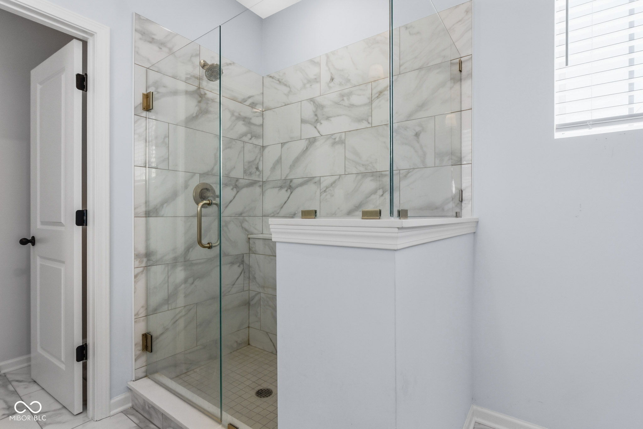 15304 Fairlands Drive