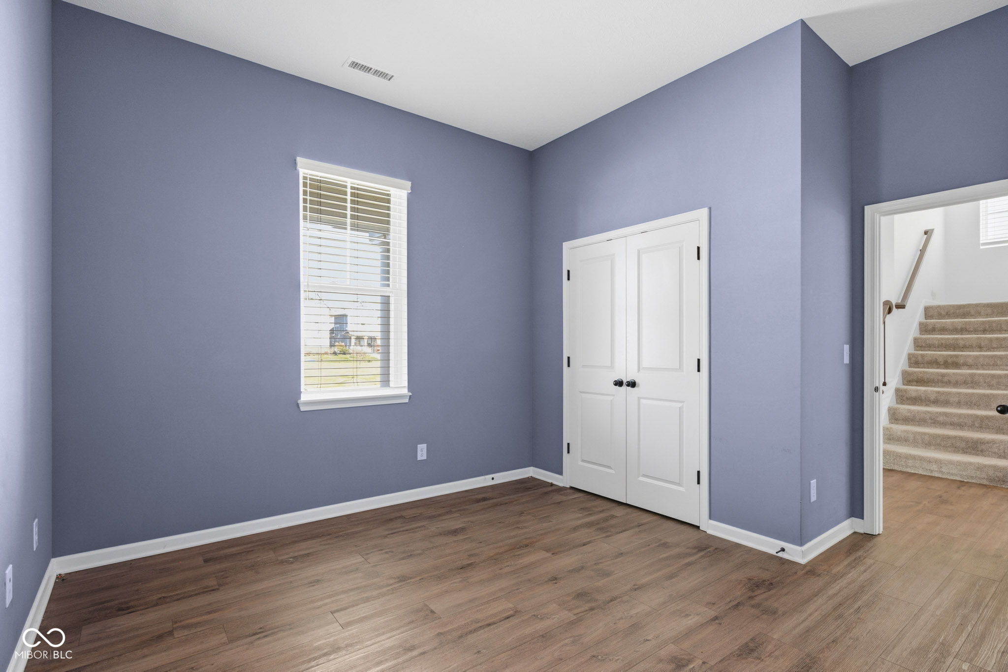 15304 Fairlands Drive