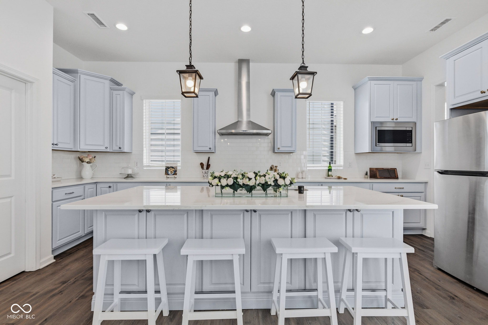 15304 Fairlands Drive