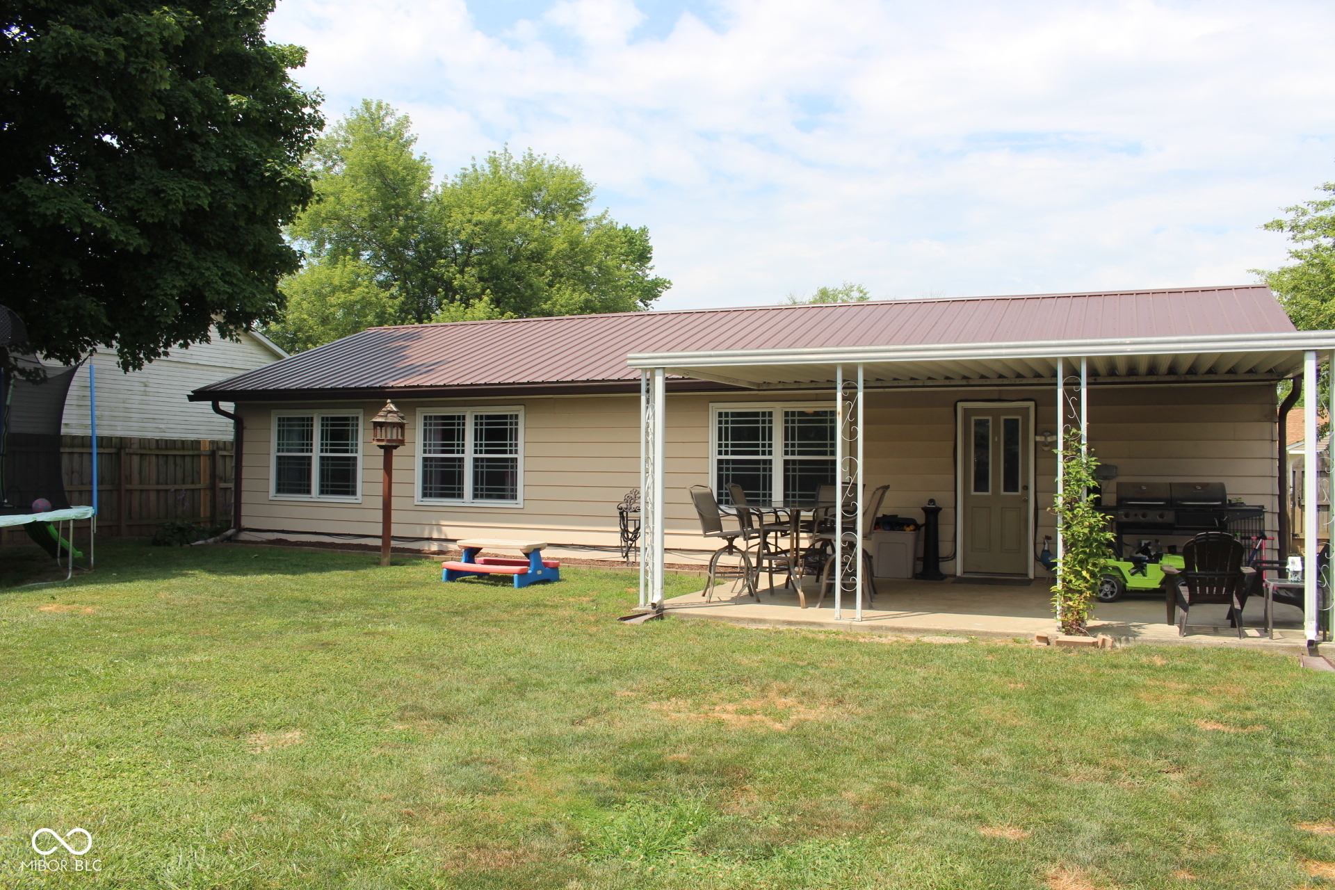 1504 Gwinn Lane