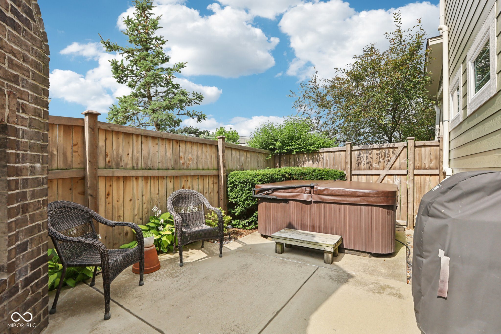 6177 Andrews Way