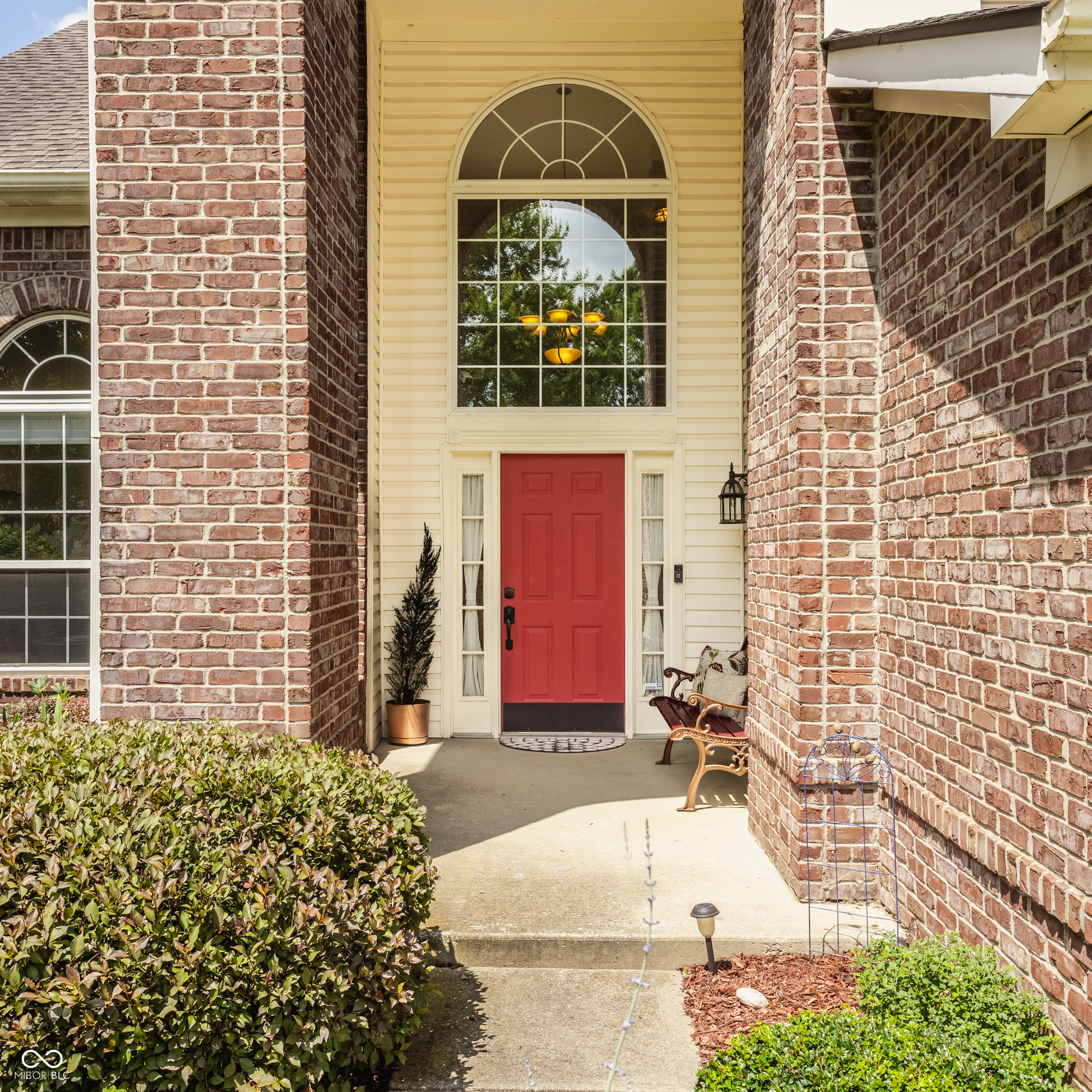 13390 Grosbeak Court