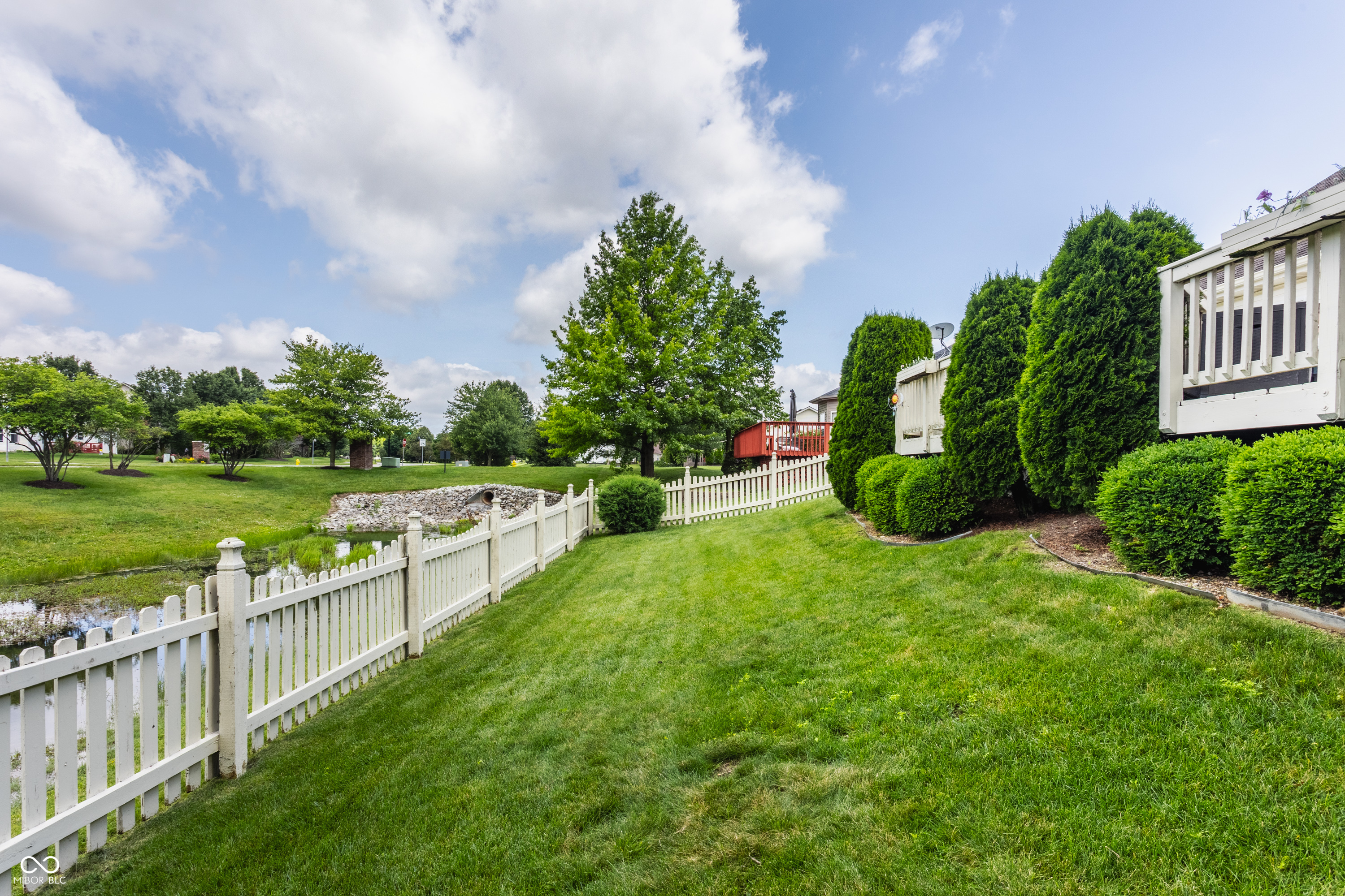 13390 Grosbeak Court