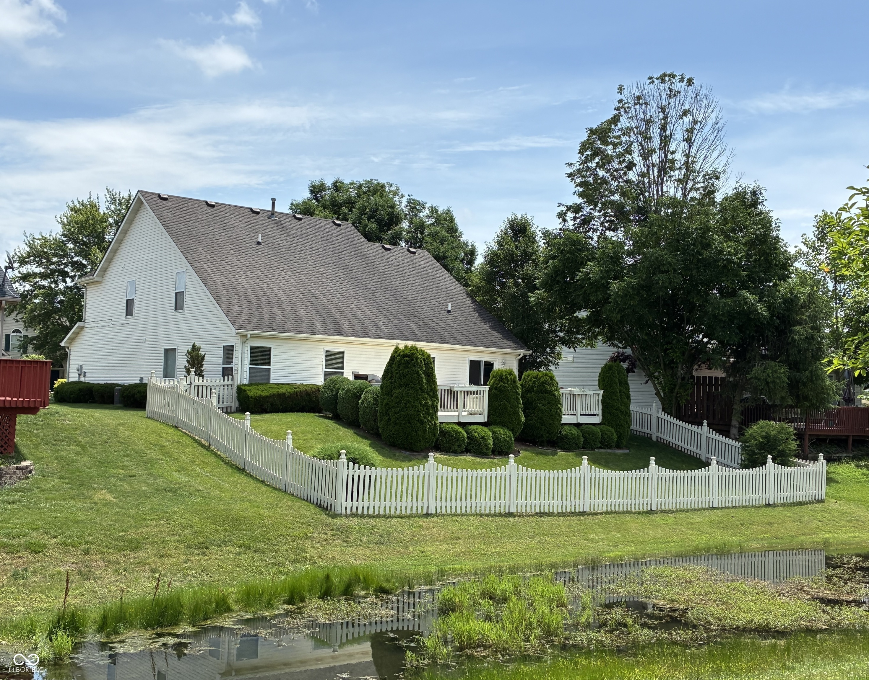 13390 Grosbeak Court
