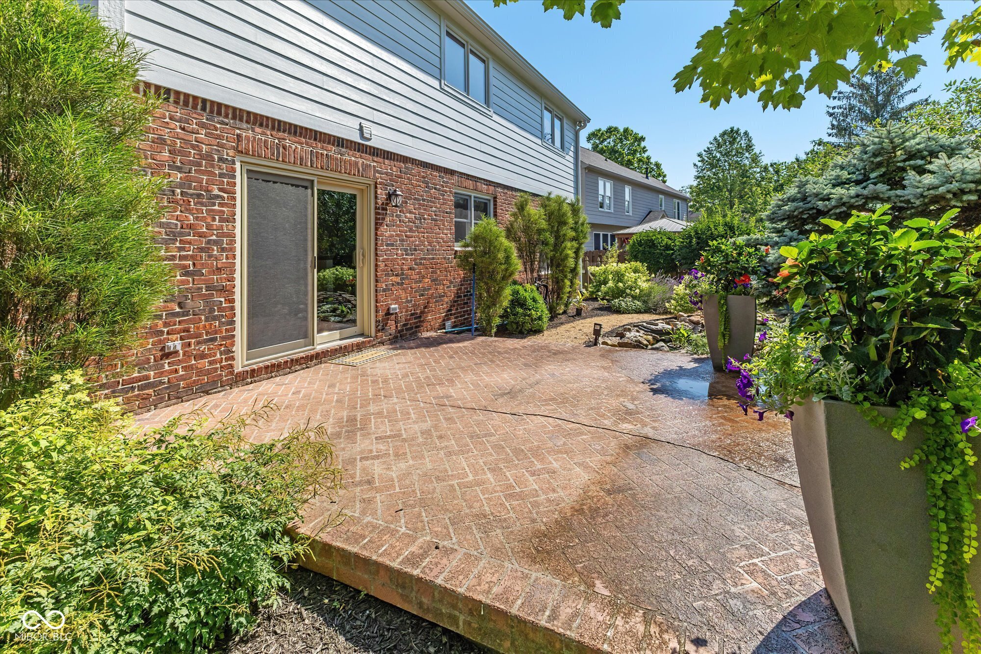 5201 Lake Point Drive