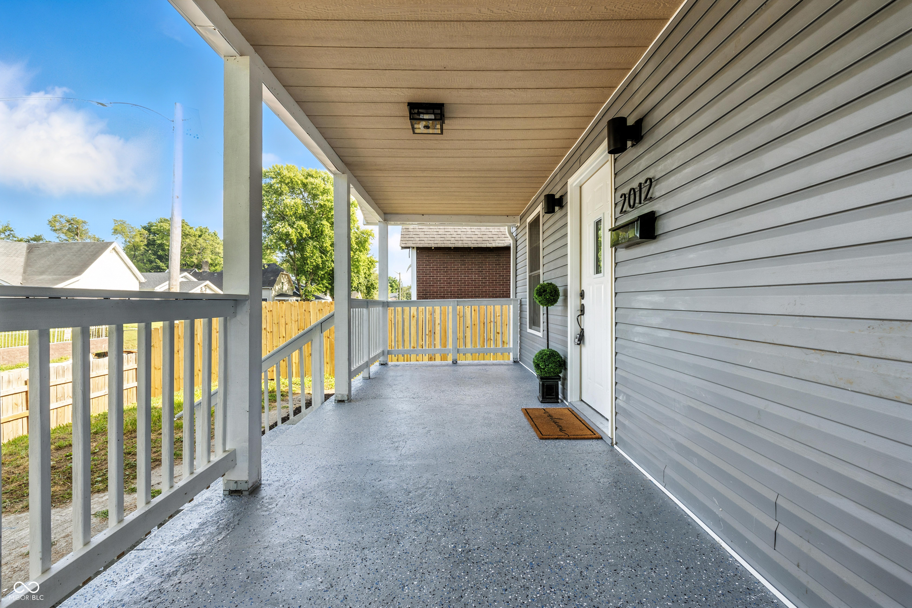 2012 N Dexter Street