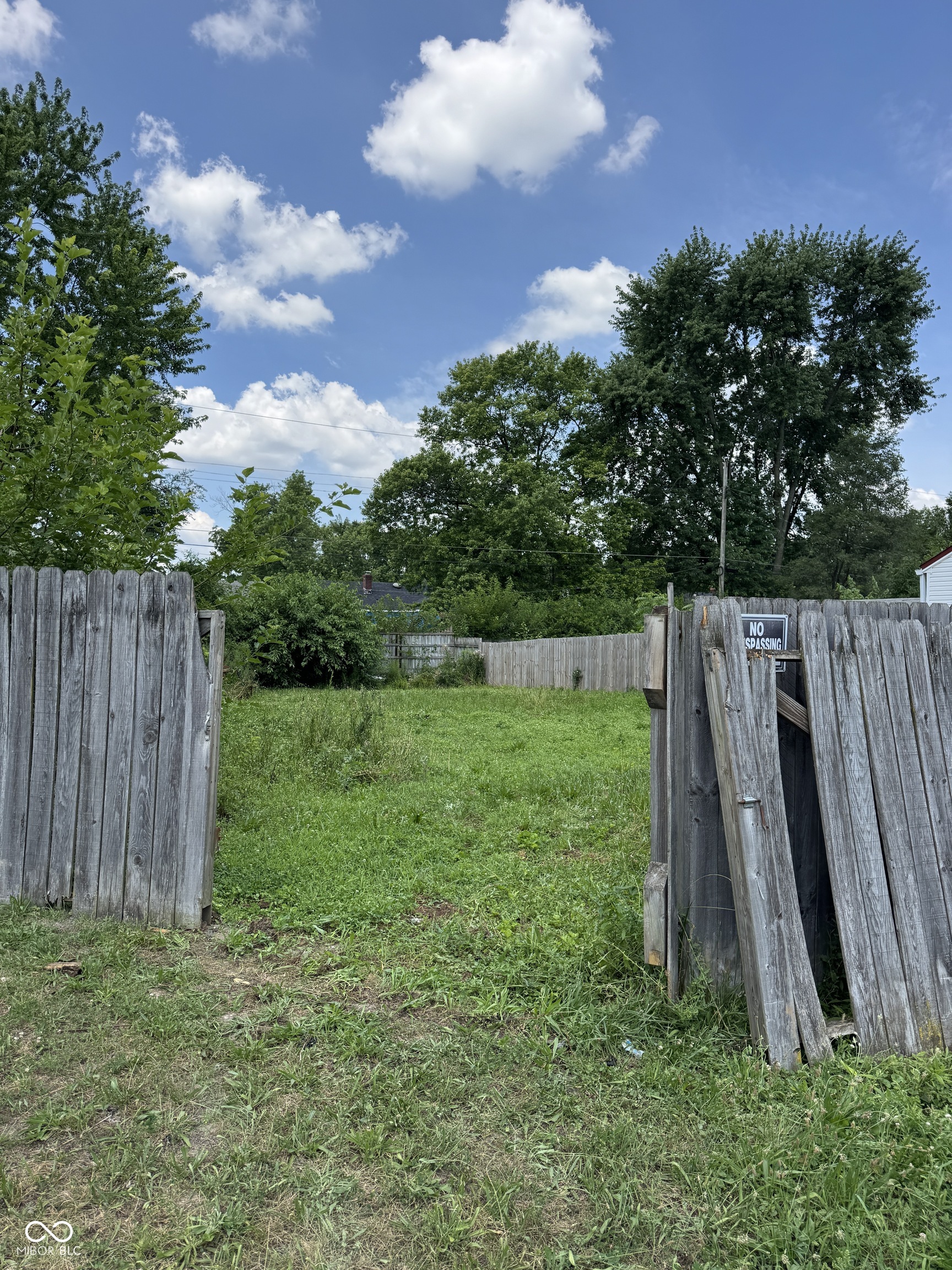 2012 W Kessler Blvd N Drive